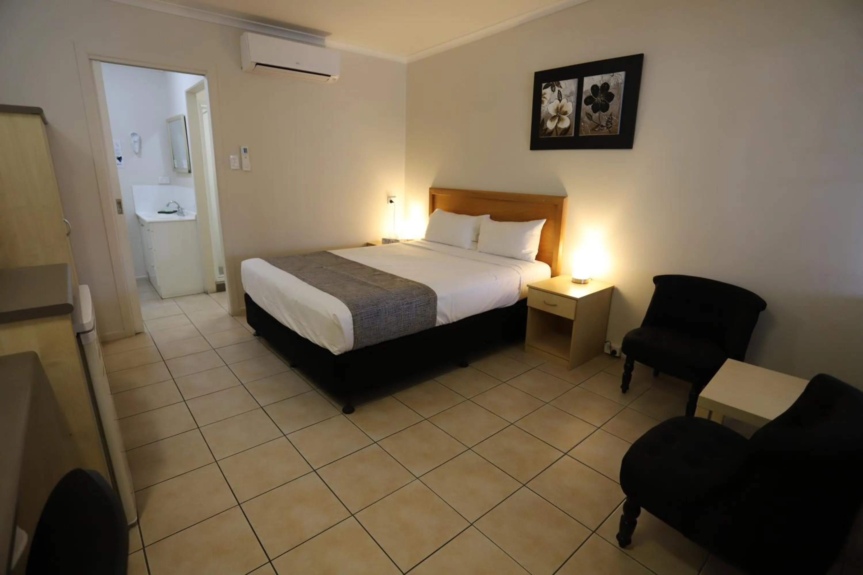 Bed in Tropic Coast Motel