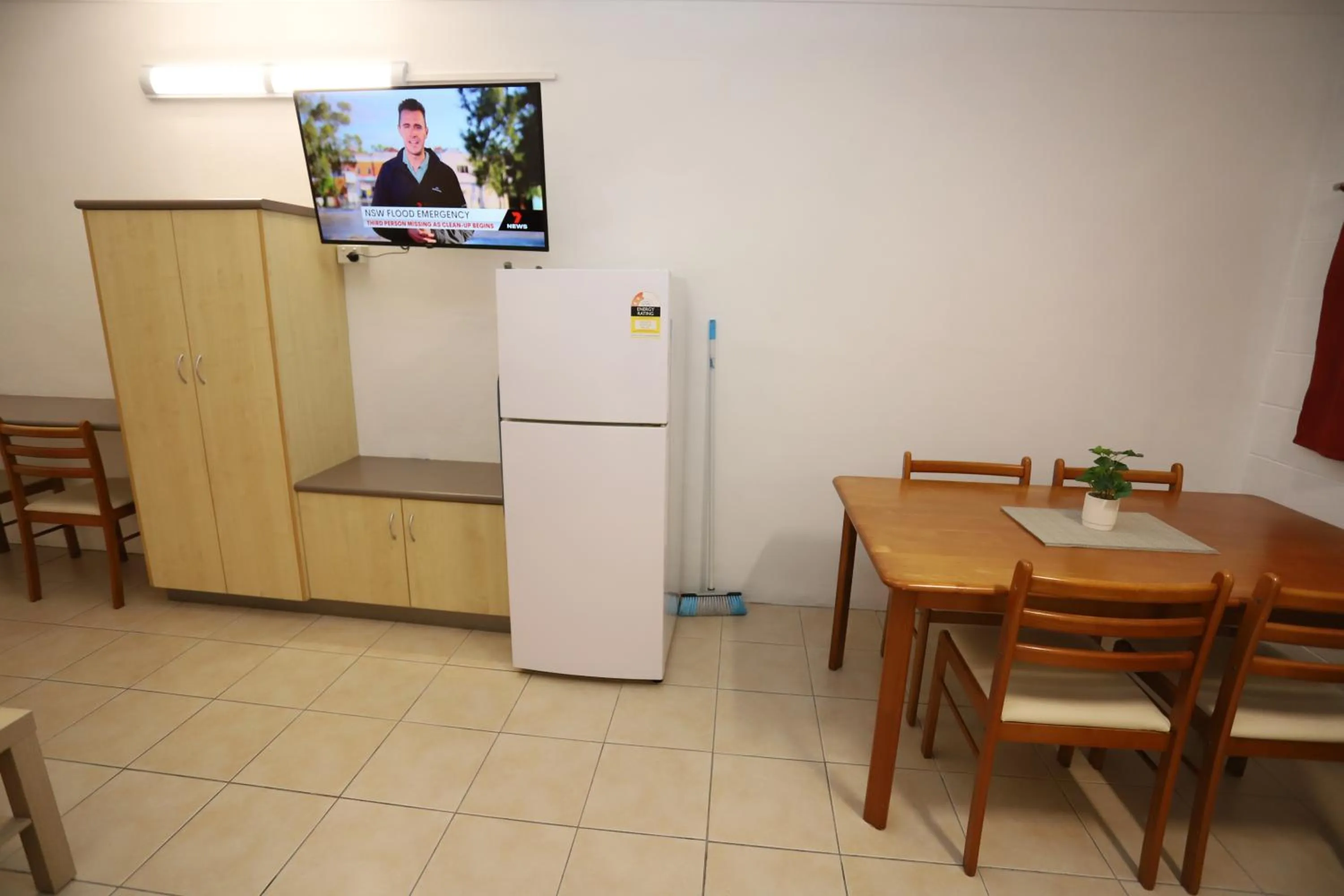 TV and multimedia in Tropic Coast Motel