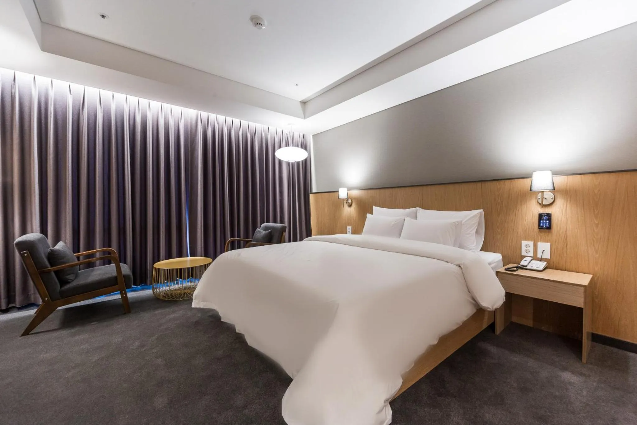 Photo of the whole room, Bed in Gwangju HOUND Hotel