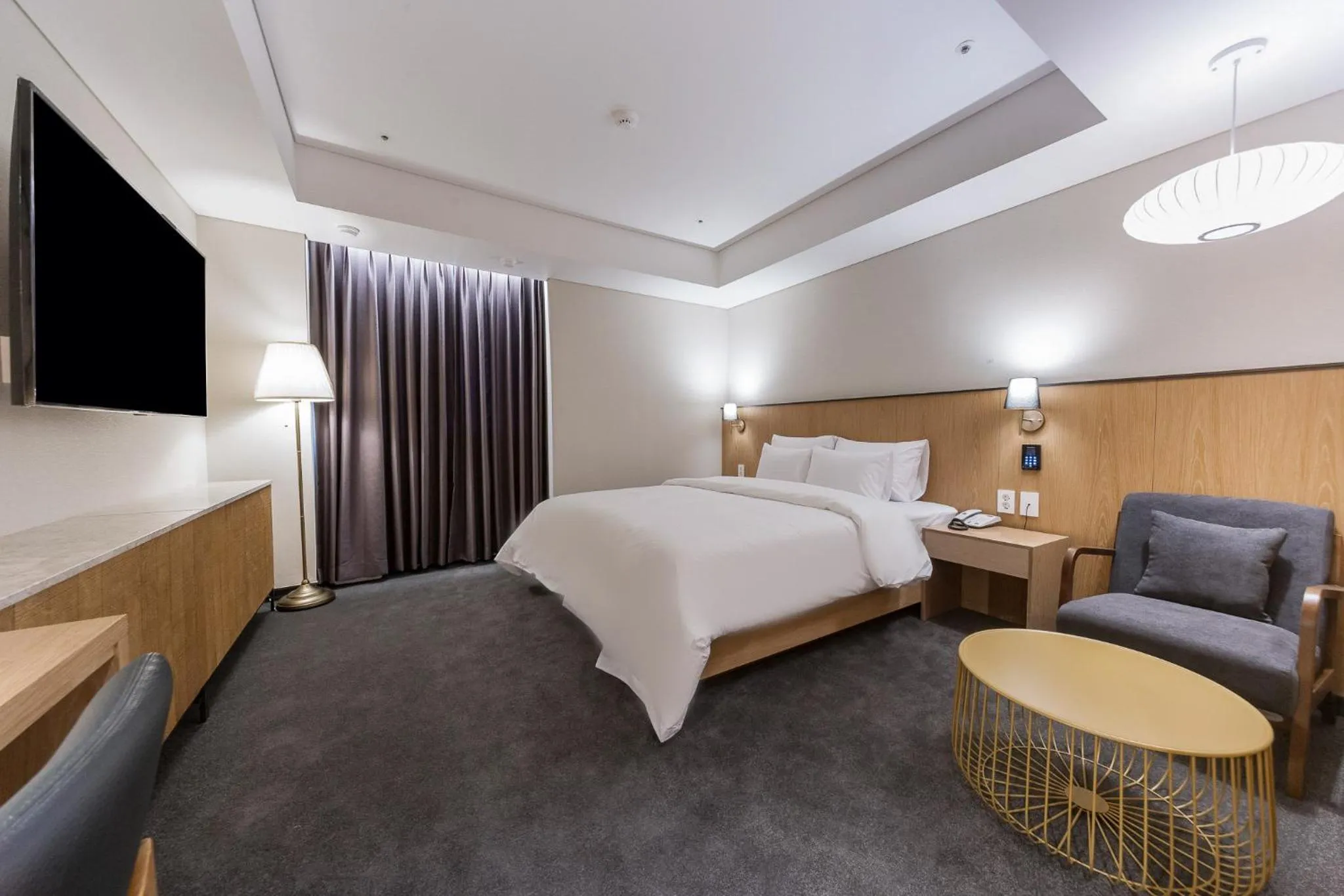 Photo of the whole room, Bed in Gwangju HOUND Hotel
