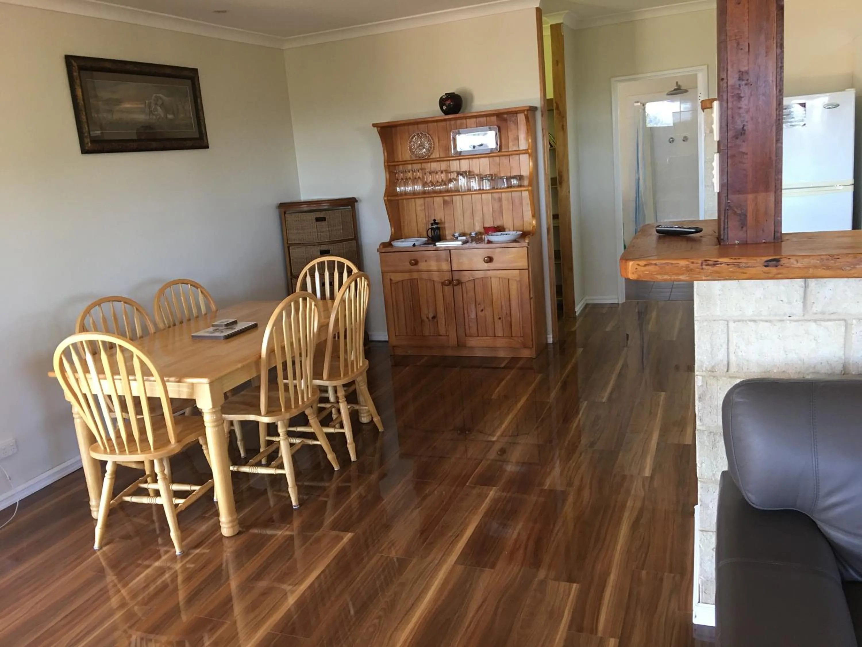 Dining area in Jarrah Glen Cabins