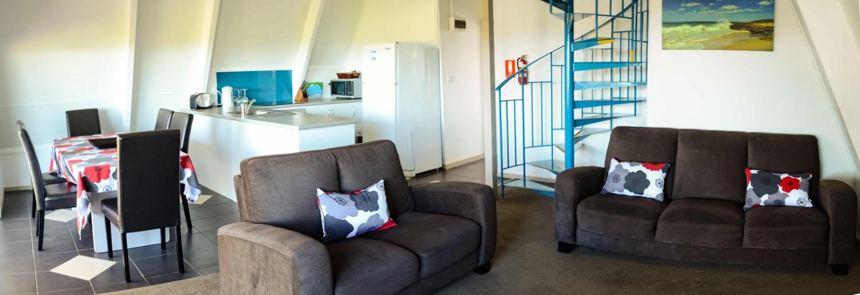 Kitchen or kitchenette in Island Breeze Motel