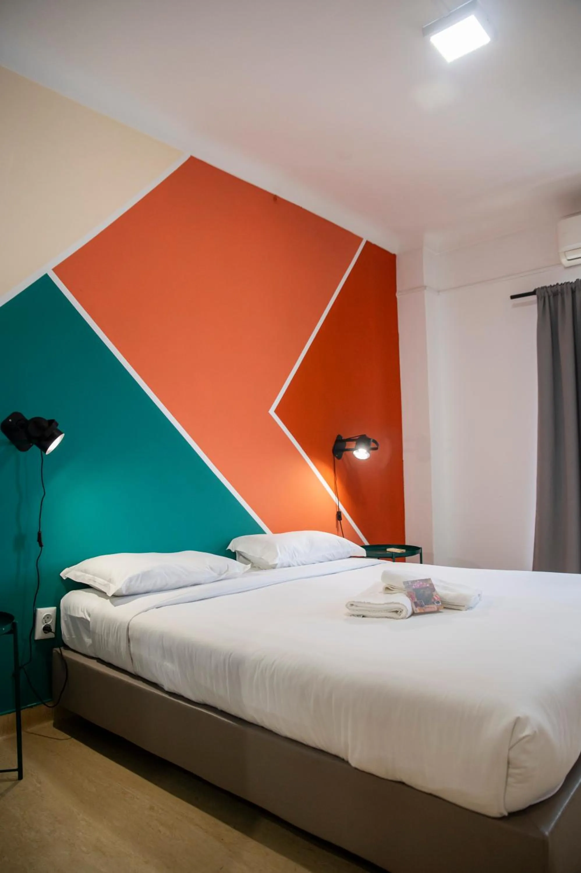 Bed in WOT Nomad Social