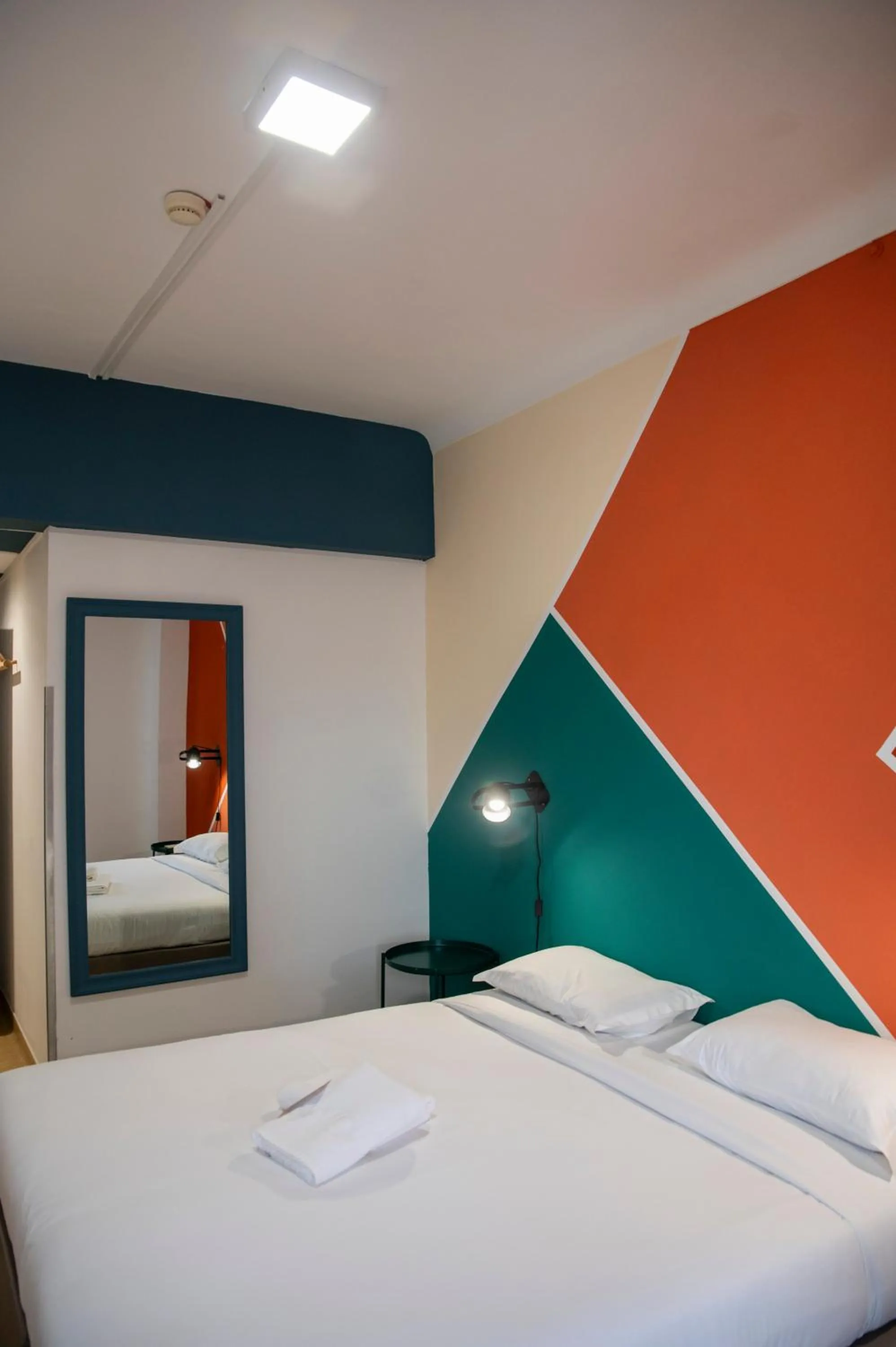 Bed in WOT Nomad Social