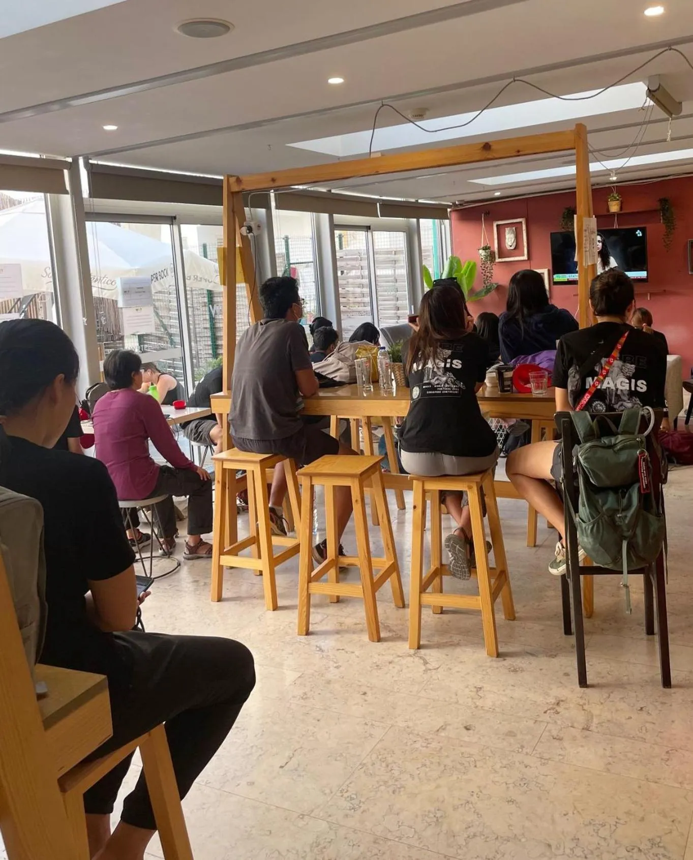 Communal lounge/ TV room in WOT Nomad Social