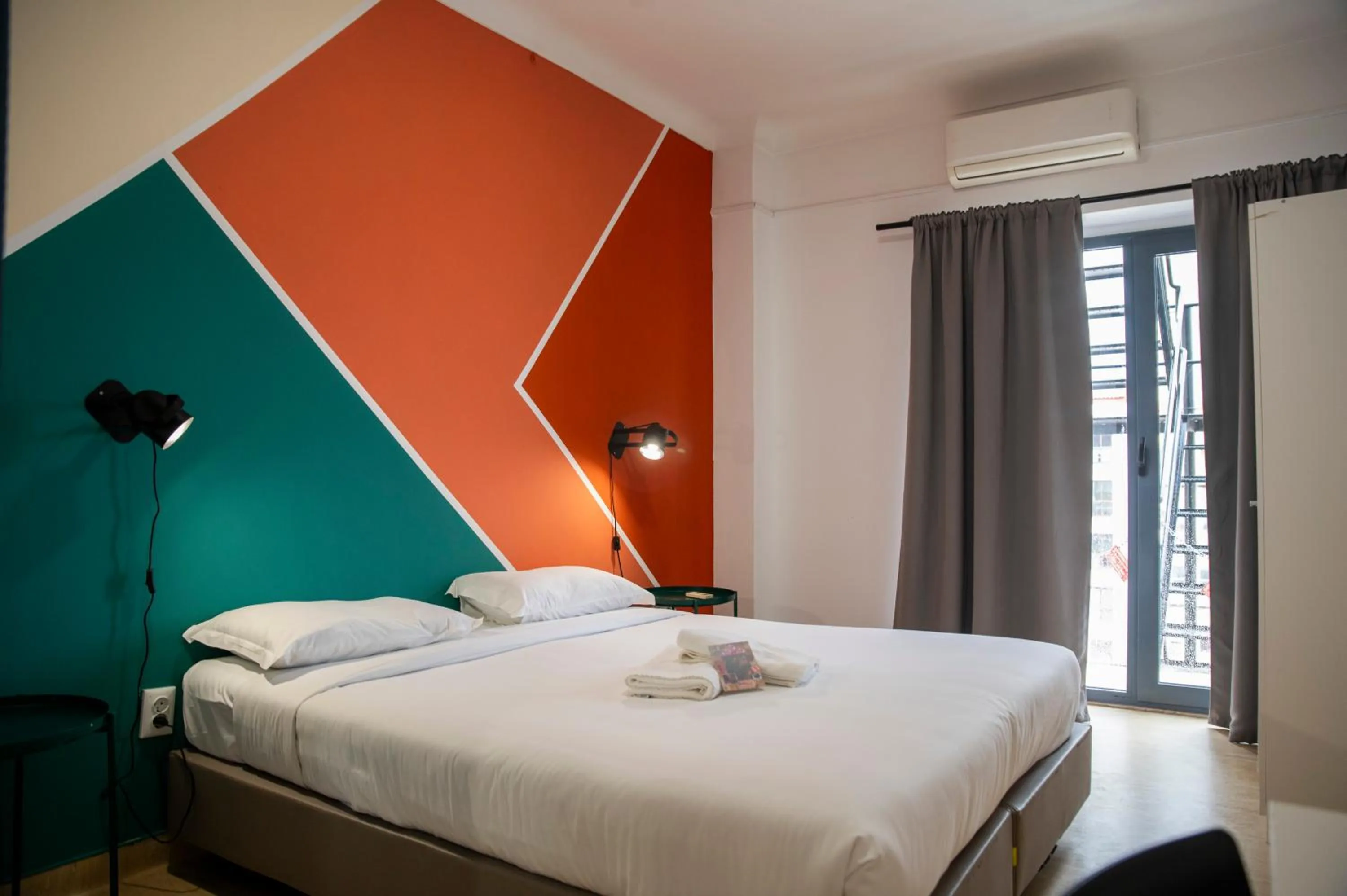 Bed in WOT Nomad Social