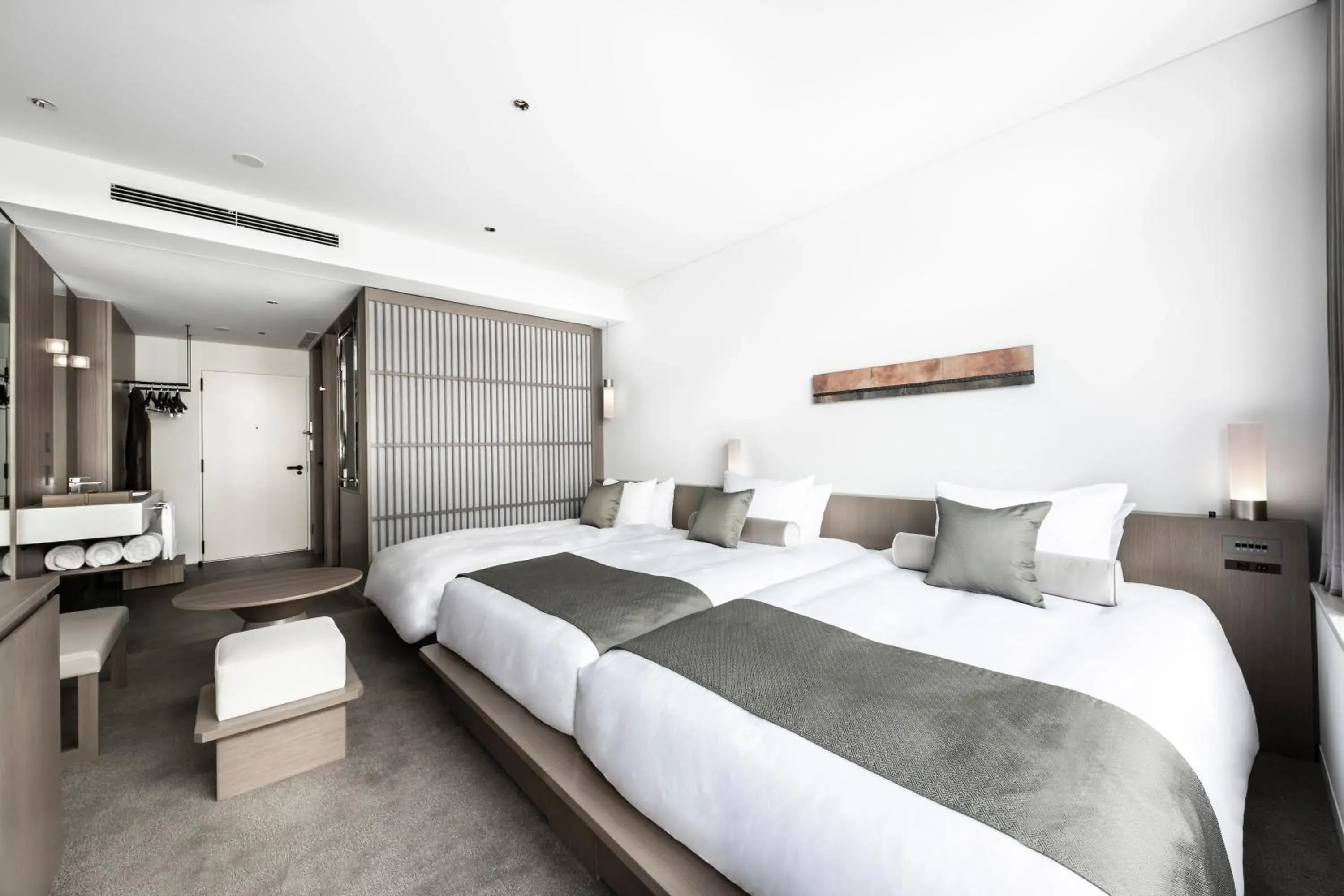 Superior Twin Room with Extra Bed and Lounge Access - Non-Smoking in The Royal Park Hotel Iconic Kyoto Superior Twin Room with Extra Bed and Lounge Access - Non-Smoking in The Royal Park Hotel Iconic Kyoto