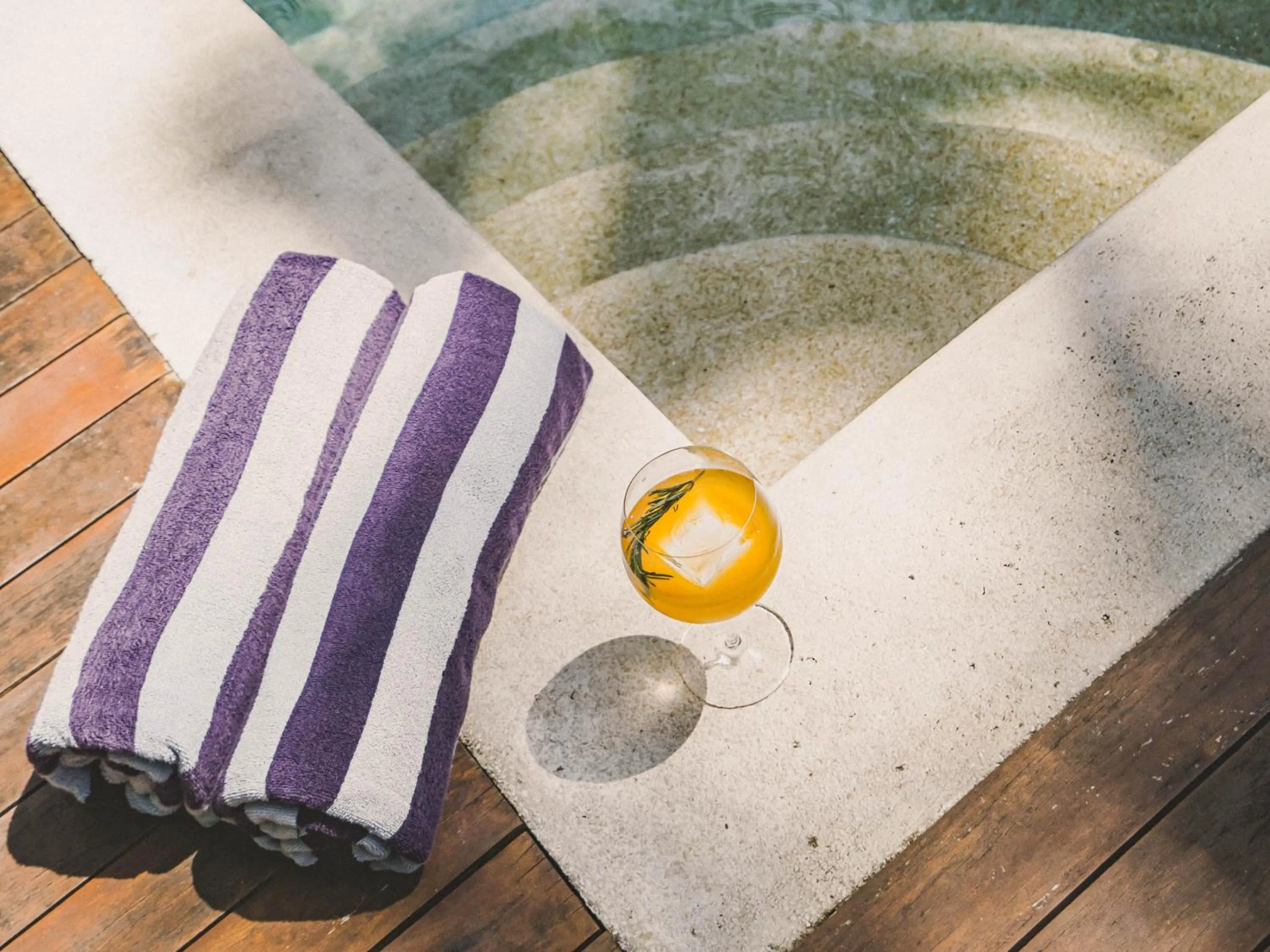 Hot Tub in The Sayan House Villas