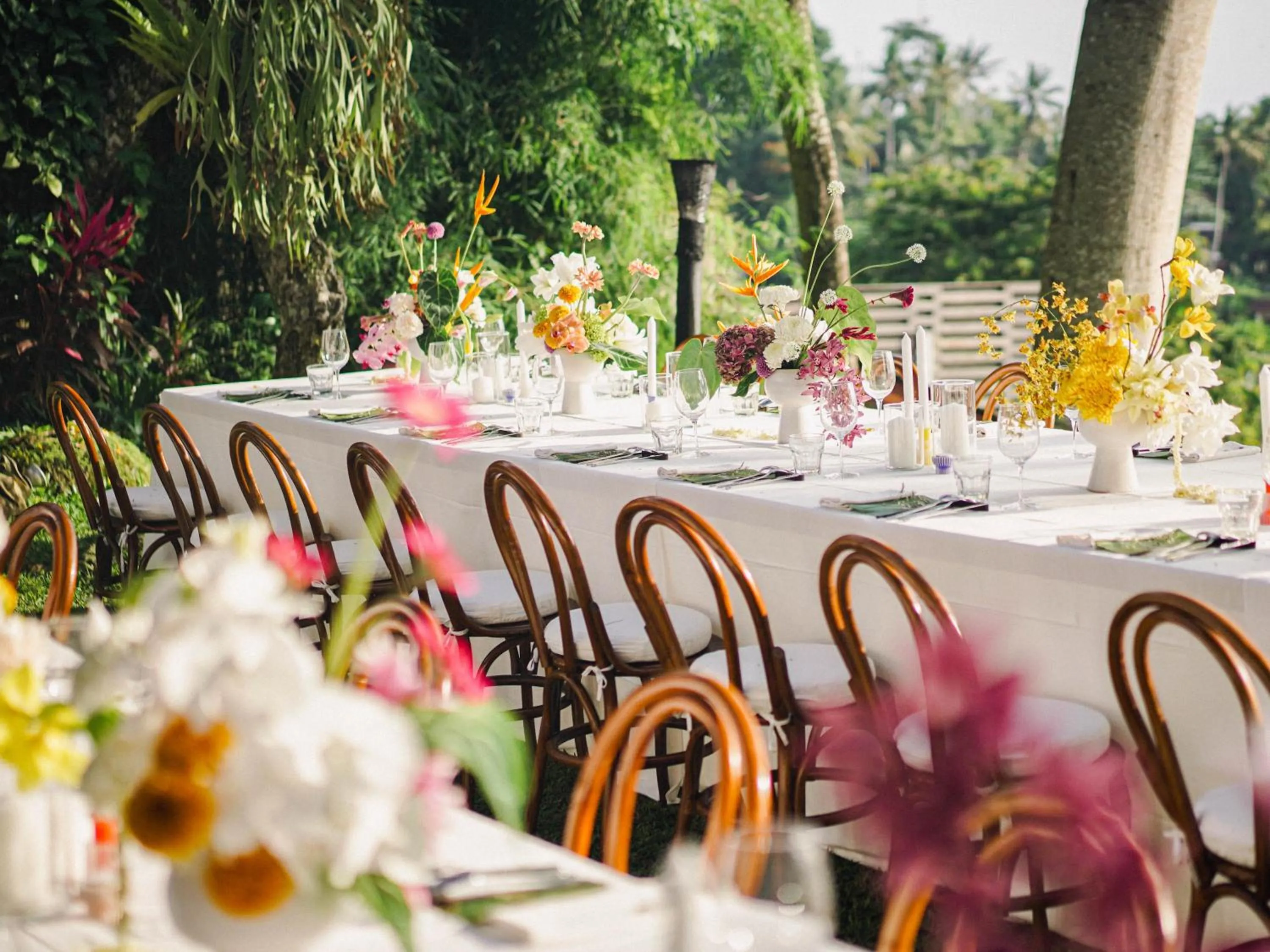 Restaurant/places to eat in The Sayan House Villas