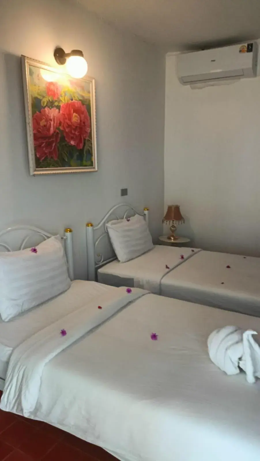 Small Double or Twin Room in Keereeta Resort Small Double or Twin Room in Keereeta Resort