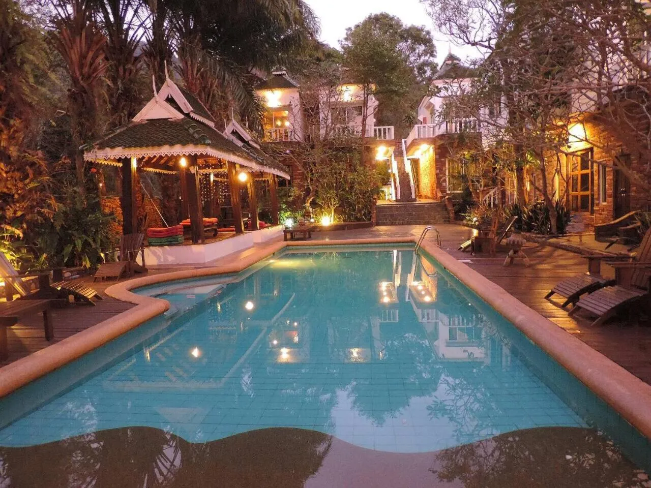 Swimming pool in Keereeta Resort