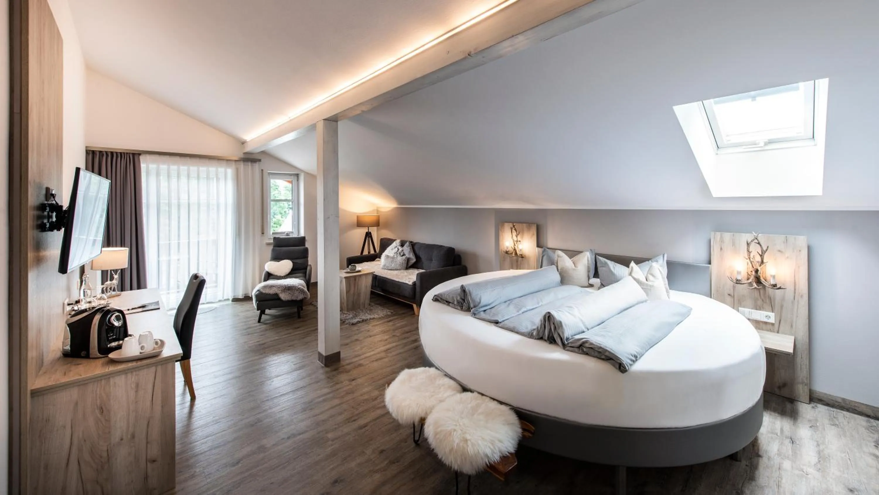 Bed in Sporthotel Bernrieder Hof GmbH