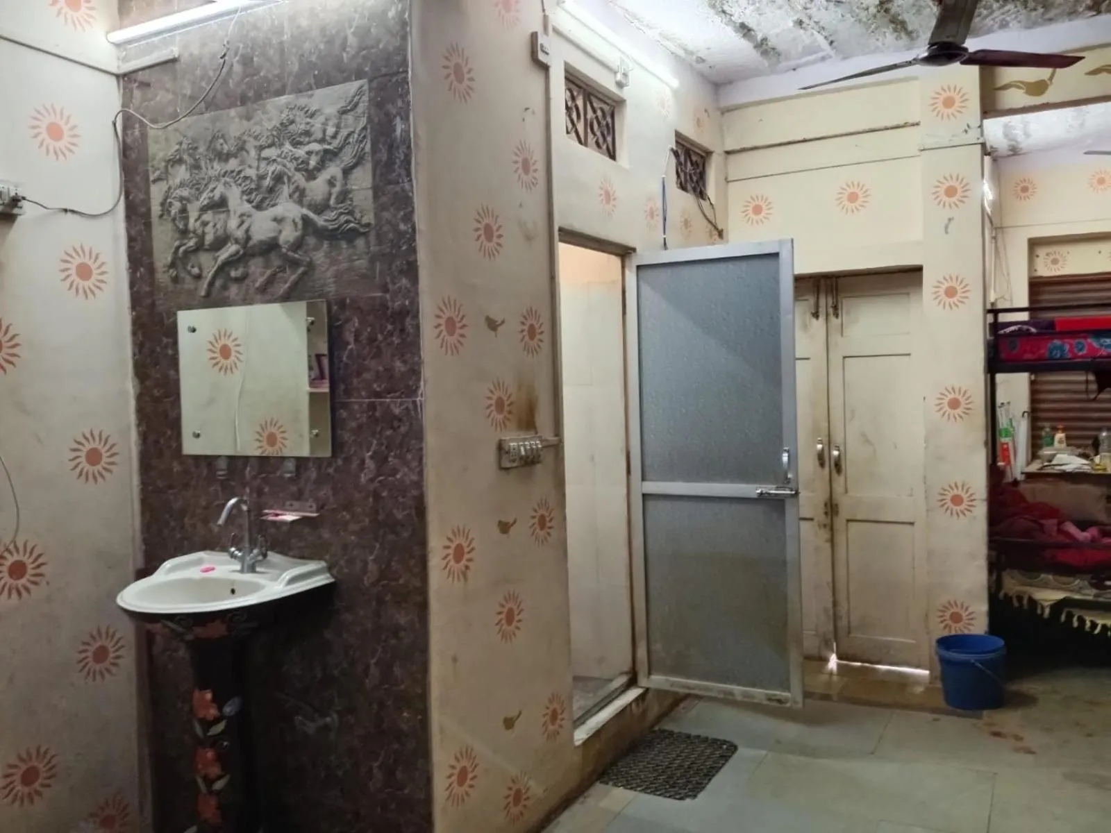 Bathroom in Jamna Vilas Guest House and Restaurant