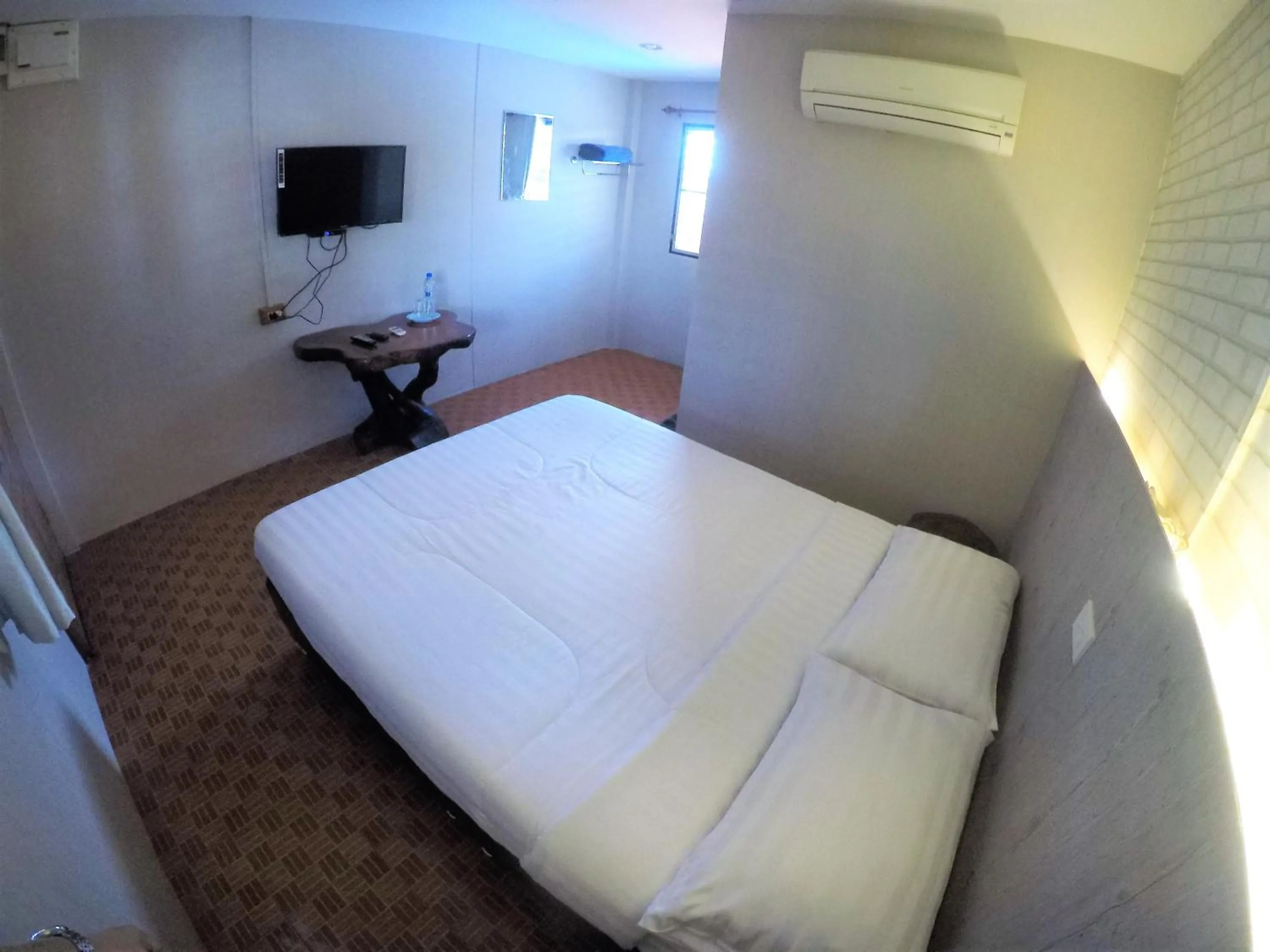 Bedroom, Bed in T & T Hostel Kanchanaburi