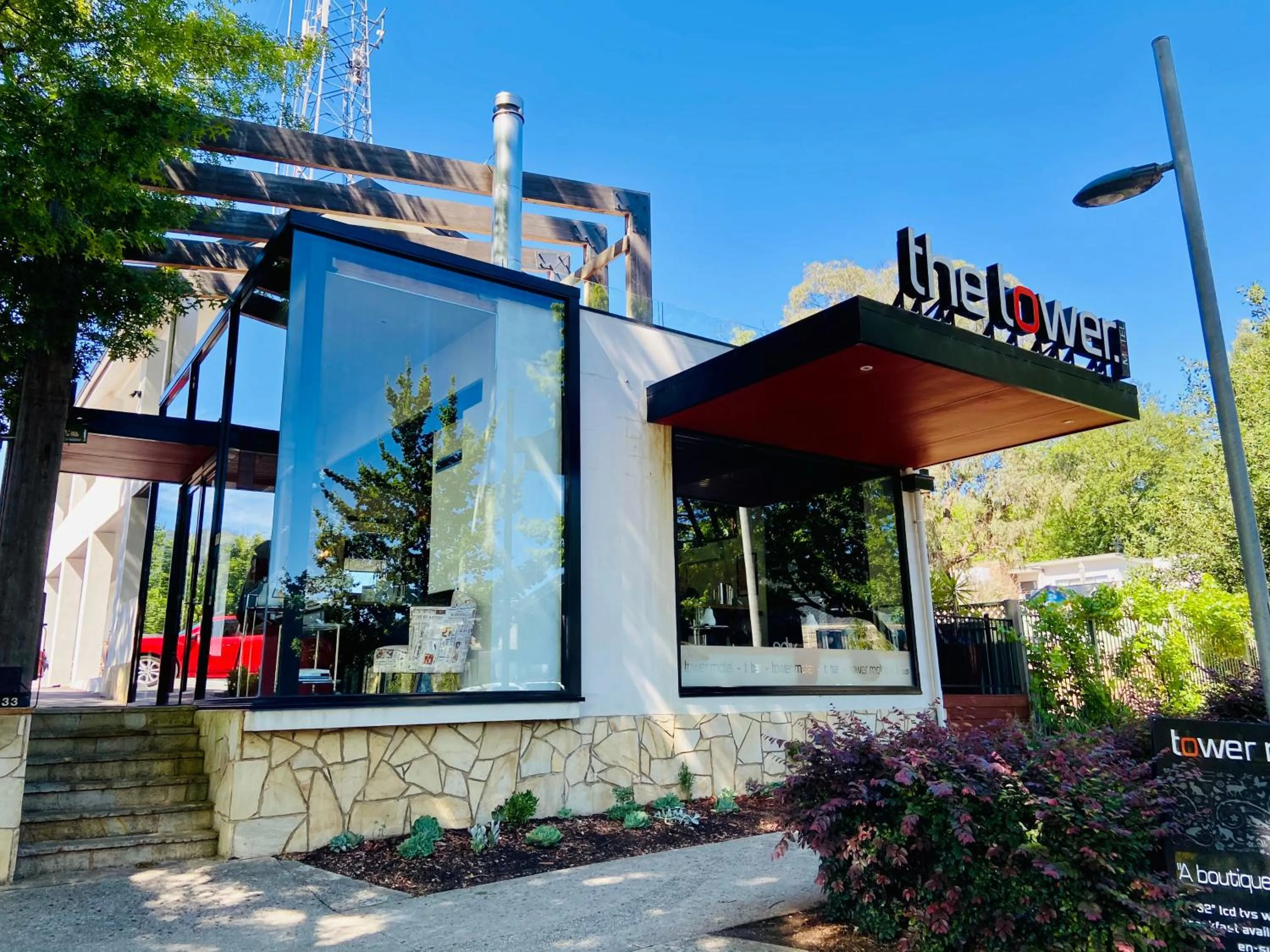 Property building in Tower Motel Marysville