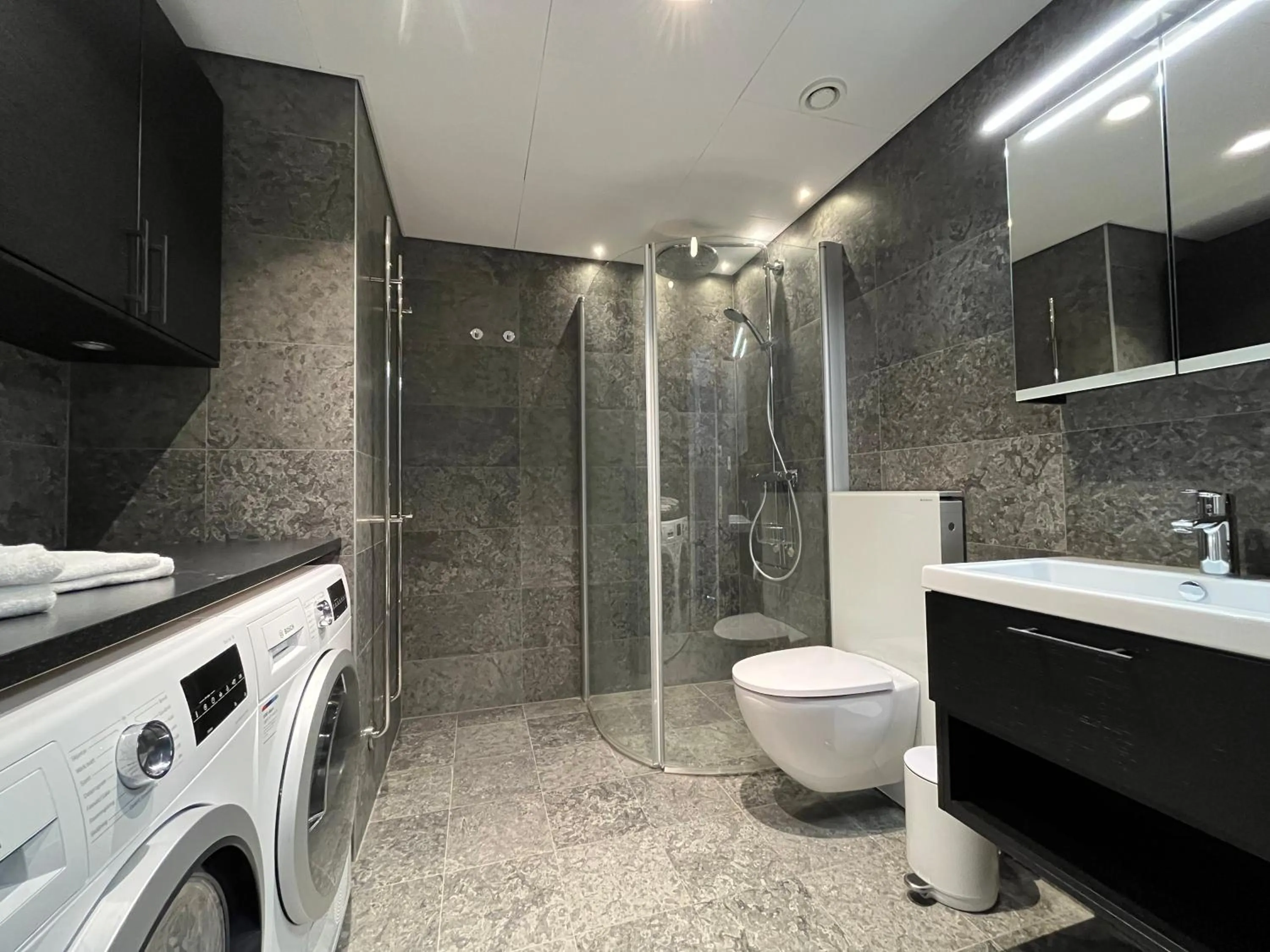 Shower in ÅhusBrygga Apartment Hotel