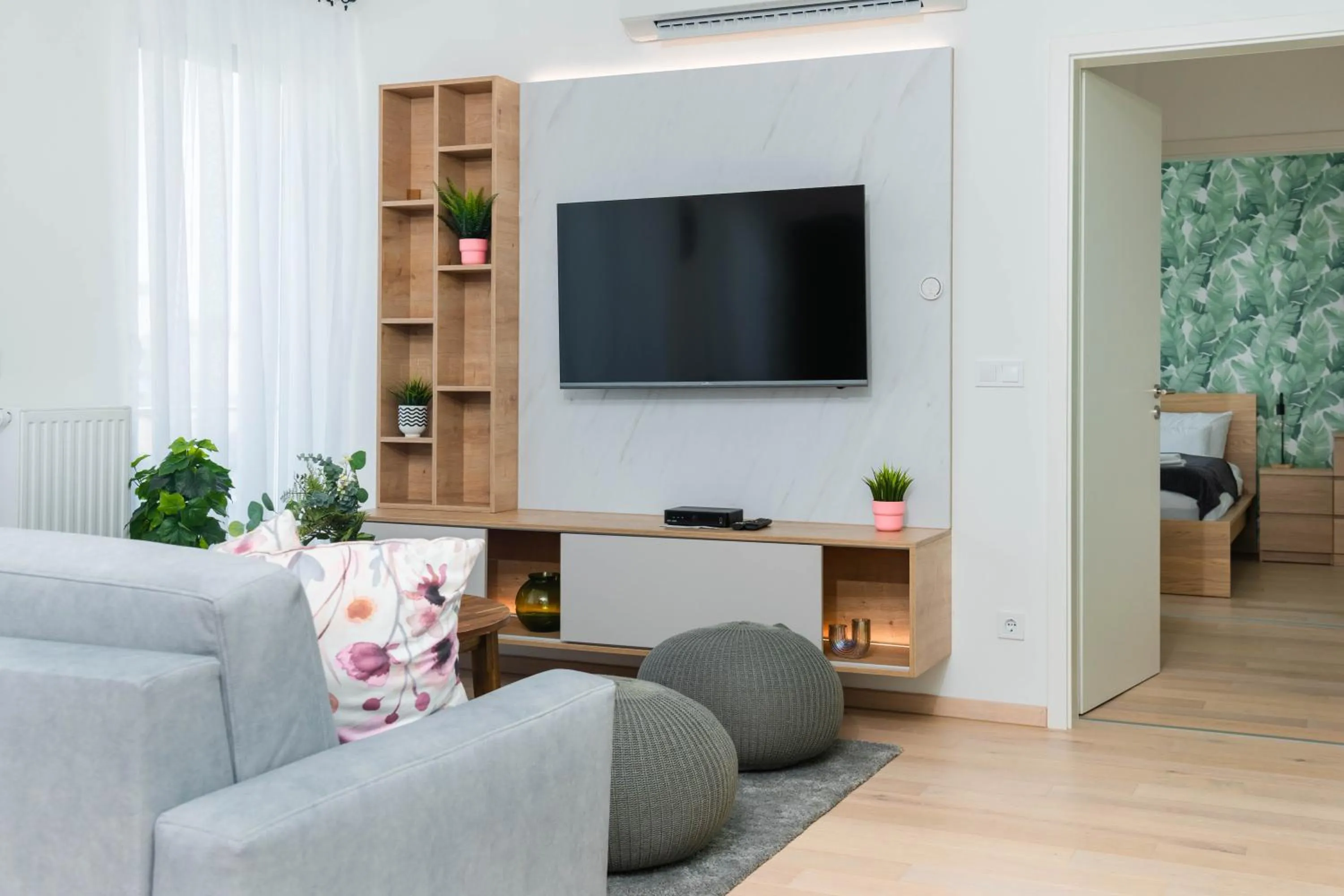 Communal lounge/ TV room in Elisabeth Downtown Apartments by FirstHost