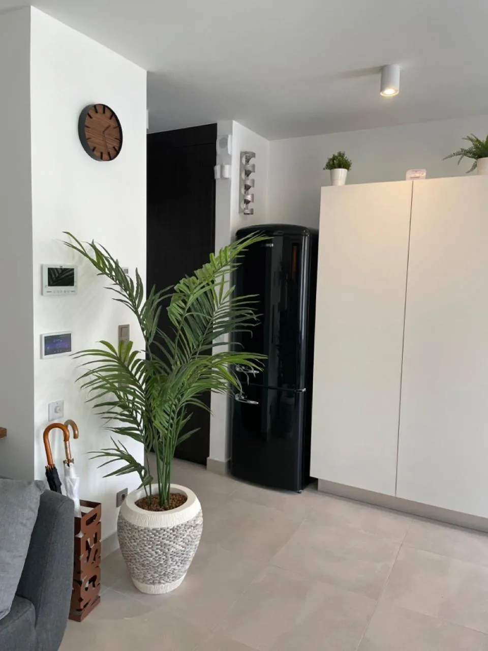 Decorative detail in Elisabeth Downtown Apartments by FirstHost