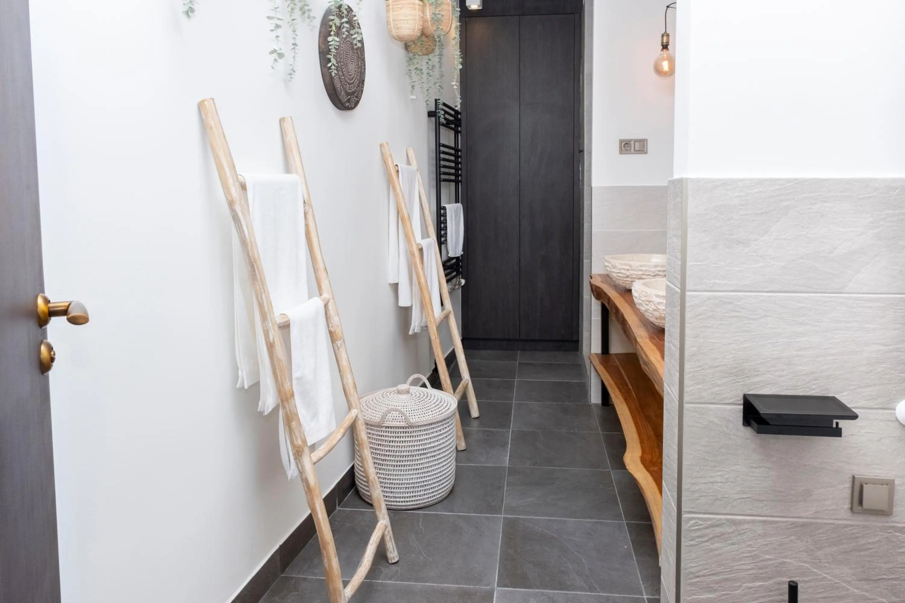 Bathroom in Elisabeth Downtown Apartments by FirstHost