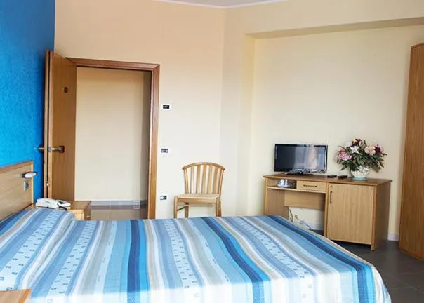 Bed in Hotel Parthenius Cirella di Diamante