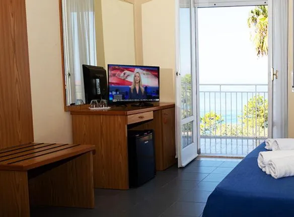 Bed in Hotel Parthenius Cirella di Diamante