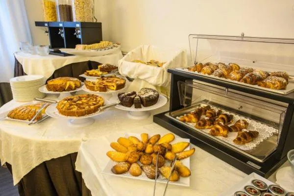 Buffet breakfast in Hotel Parthenius Cirella di Diamante