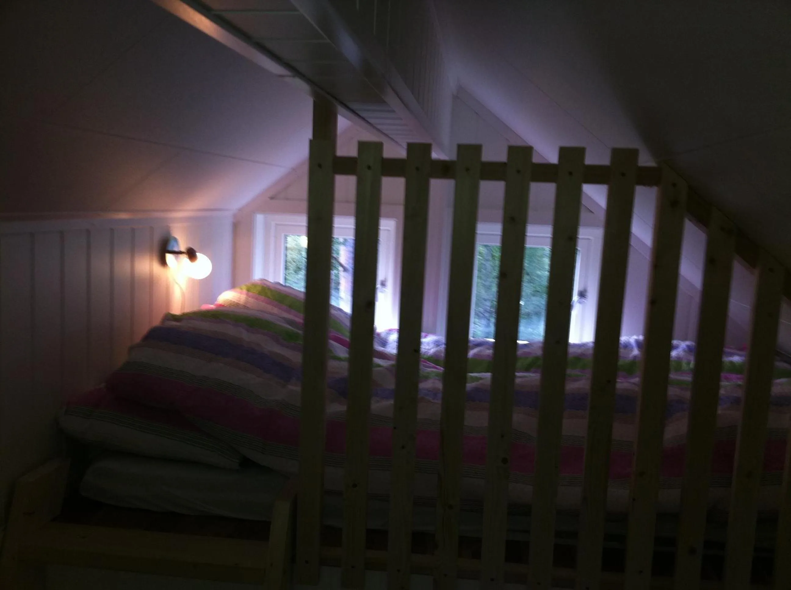 Bed in BIRK bed & birds