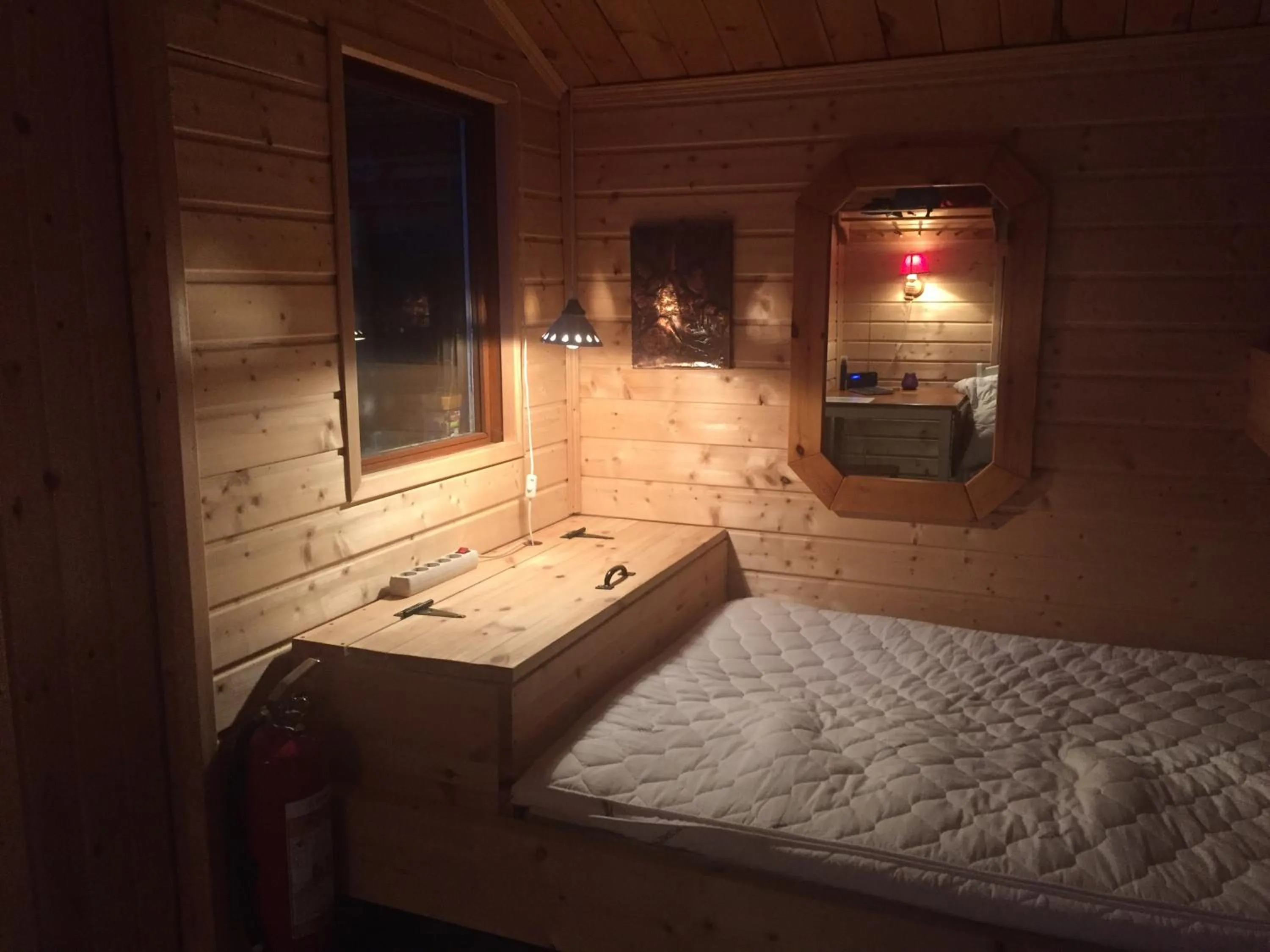 Bed in BIRK bed & birds