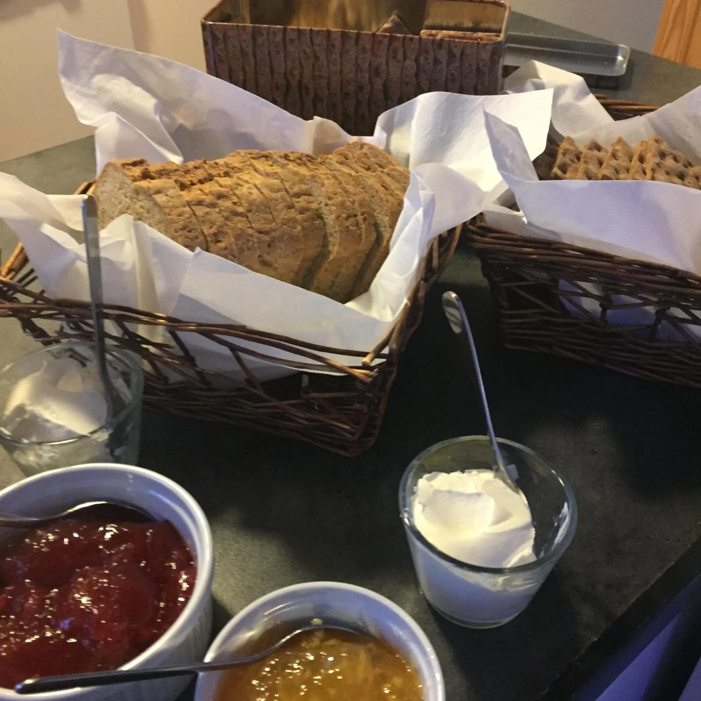 Food close-up in BIRK bed & birds