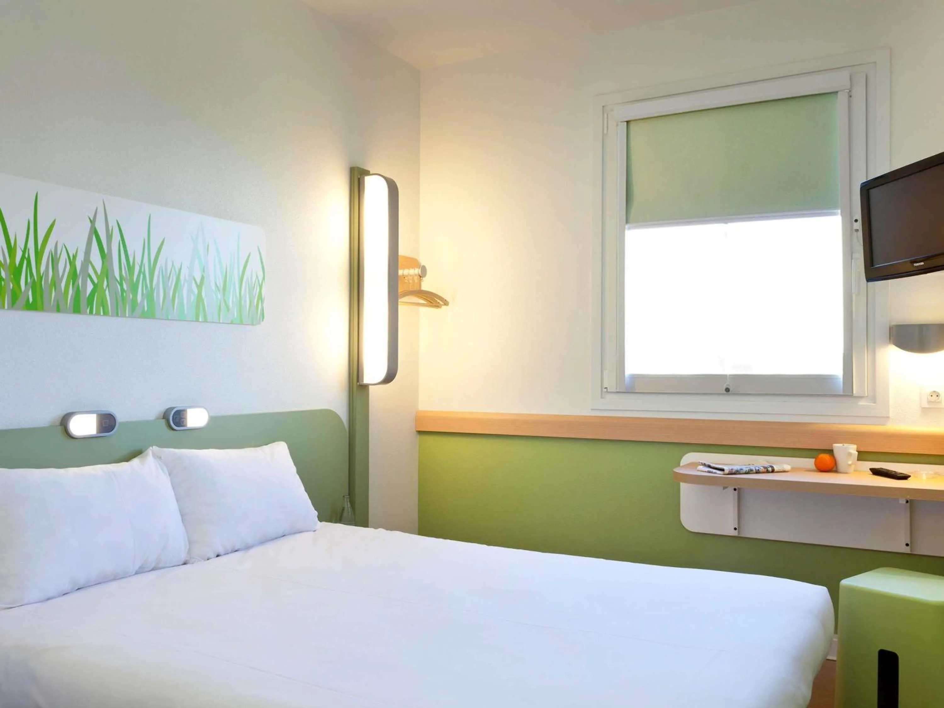 Bedroom, Bed in Ibis Budget Madrid Vallecas