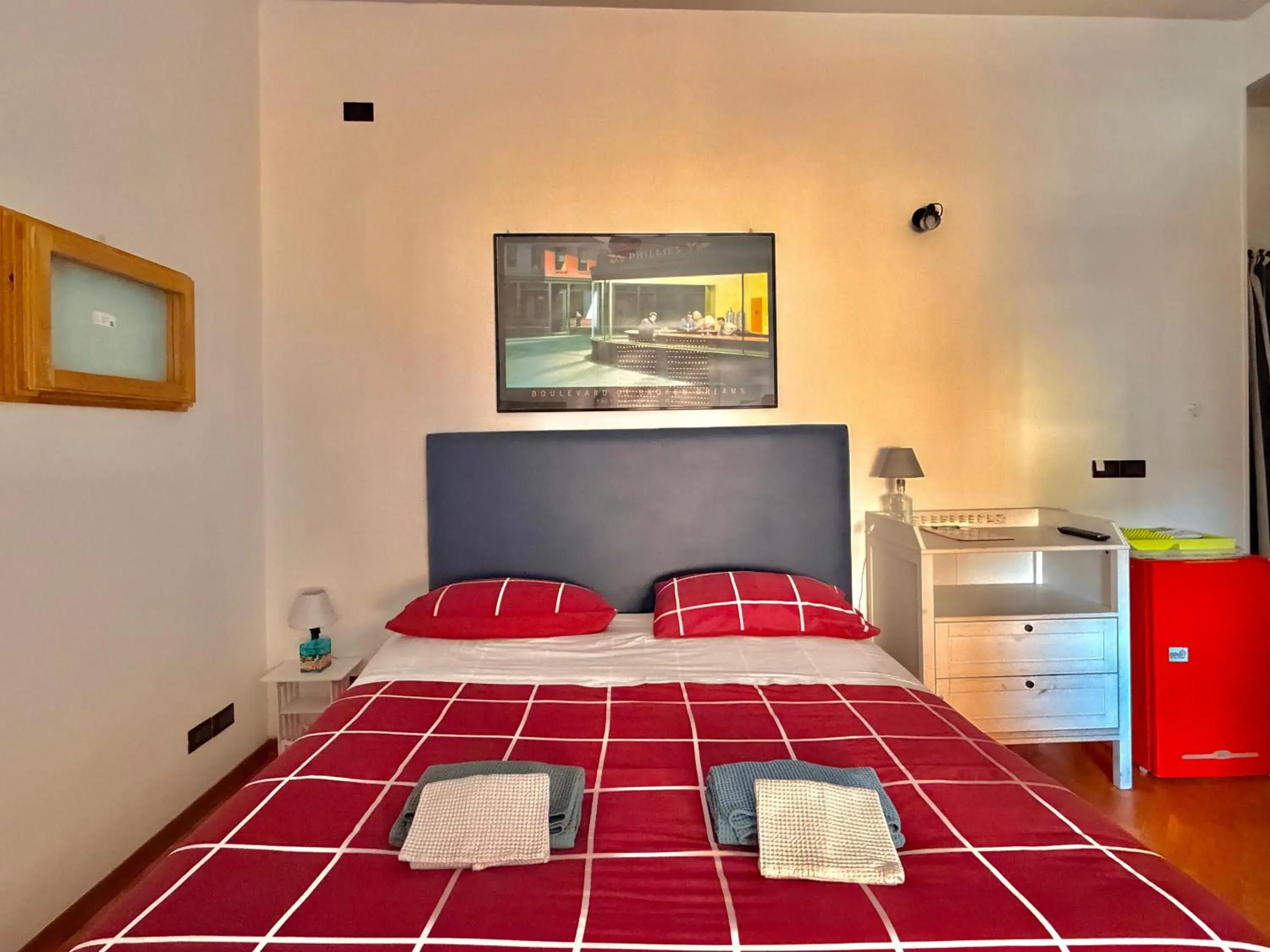 Double or Twin Room with Kitchenette - single occupancy in Santo Spirito Double or Twin Room with Kitchenette - single occupancy in Santo Spirito