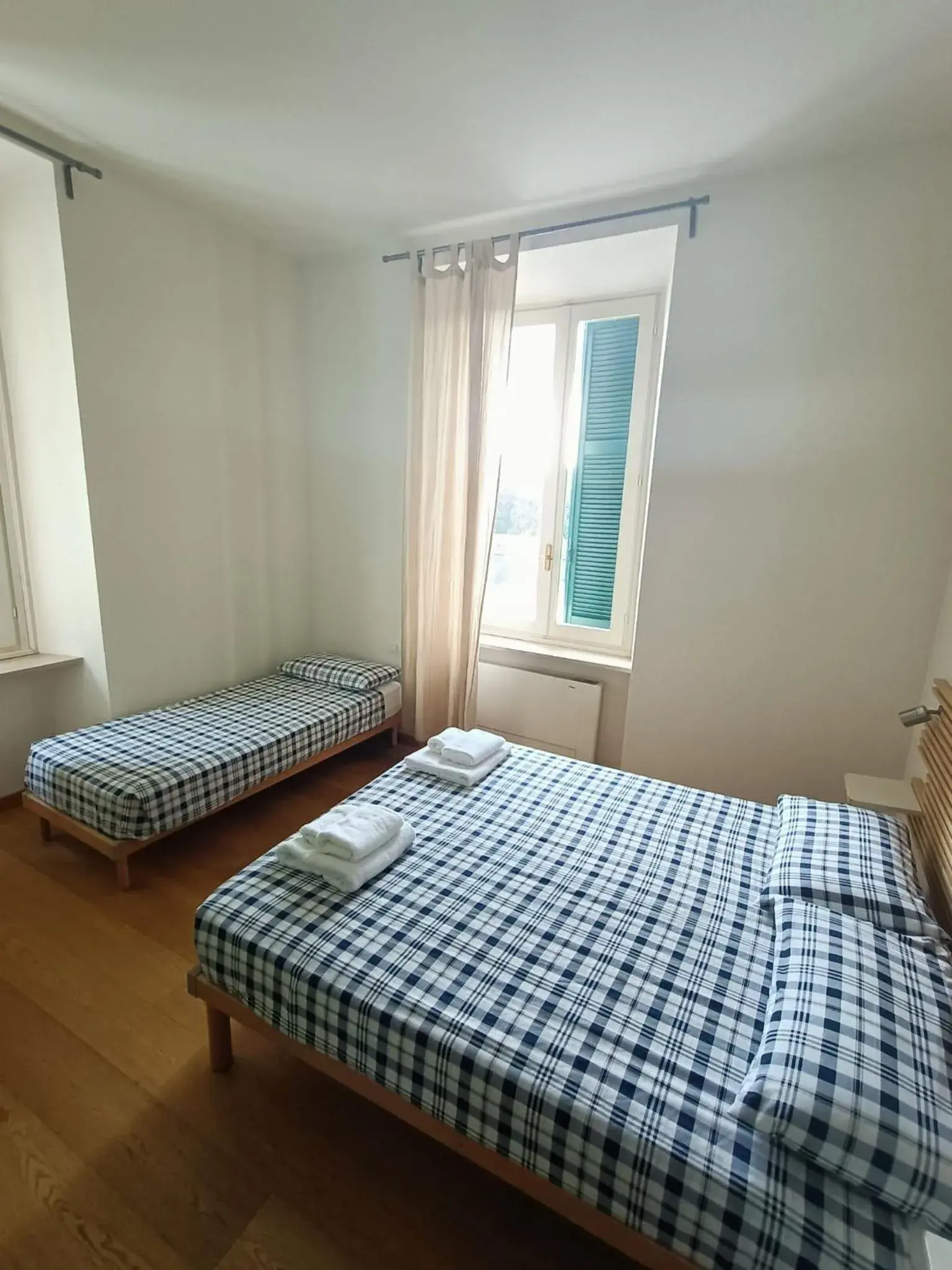 Triple Room with Bathroom in Panperduto Triple Room with Bathroom in Panperduto