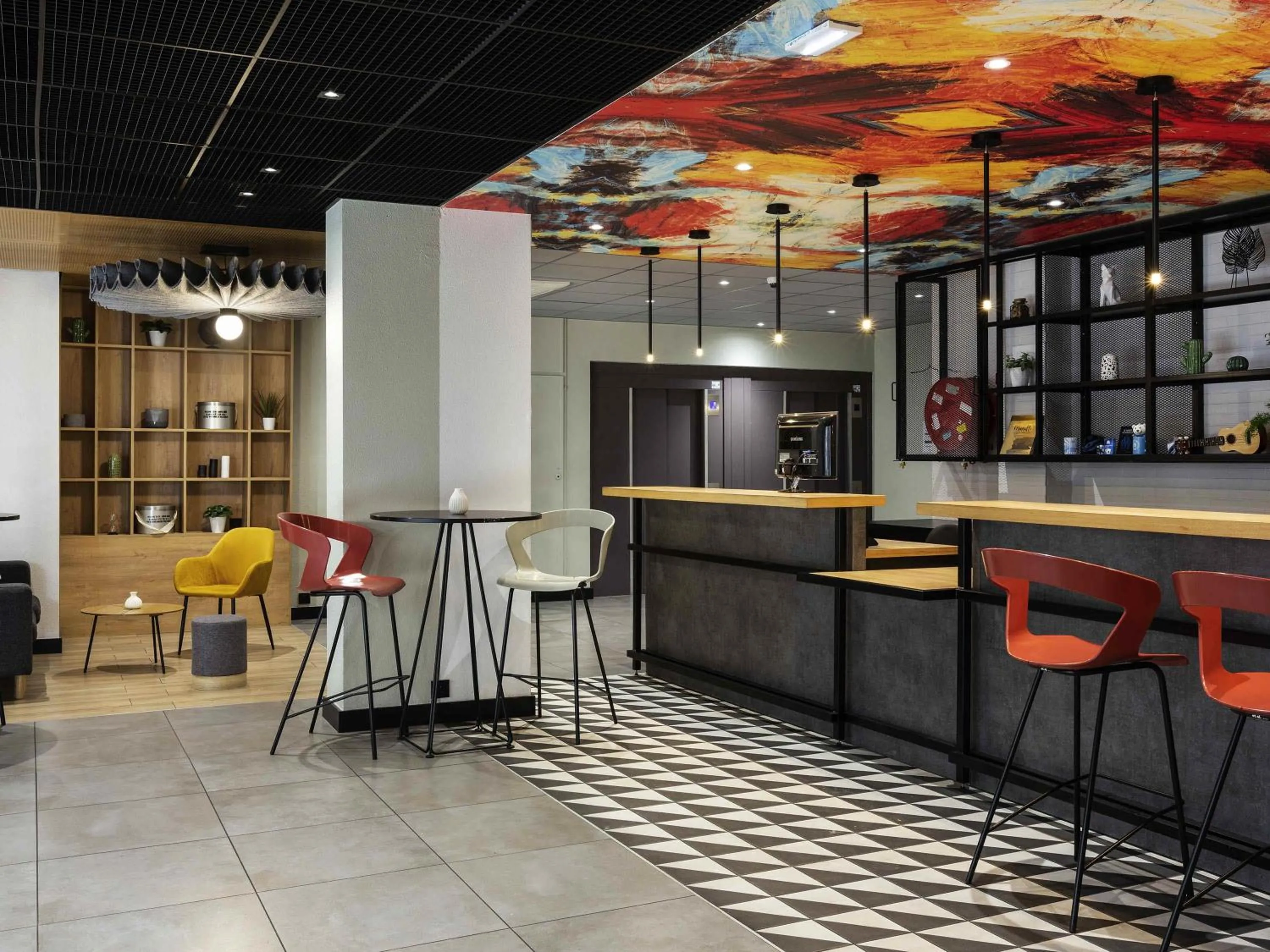 Property building in Ibis Marseille Centre Prefecture