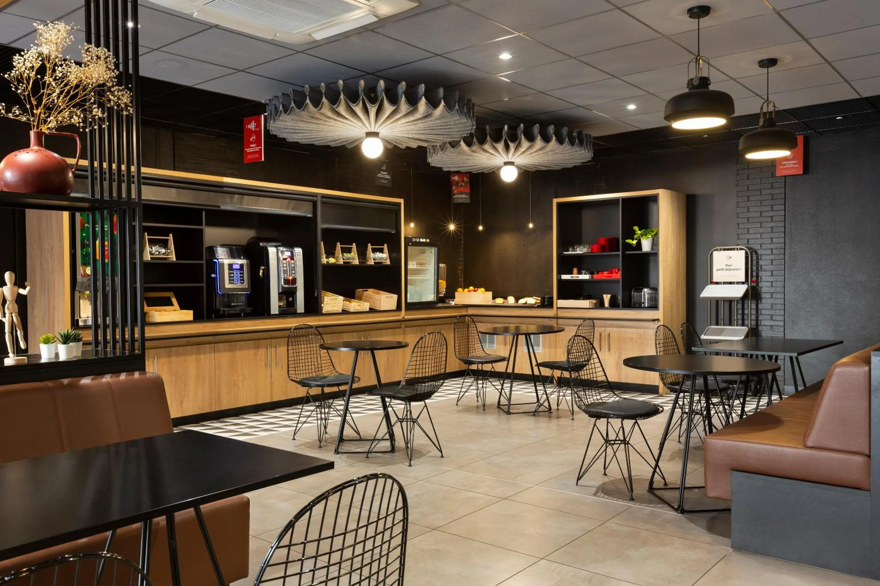 Breakfast in Ibis Marseille Centre Prefecture