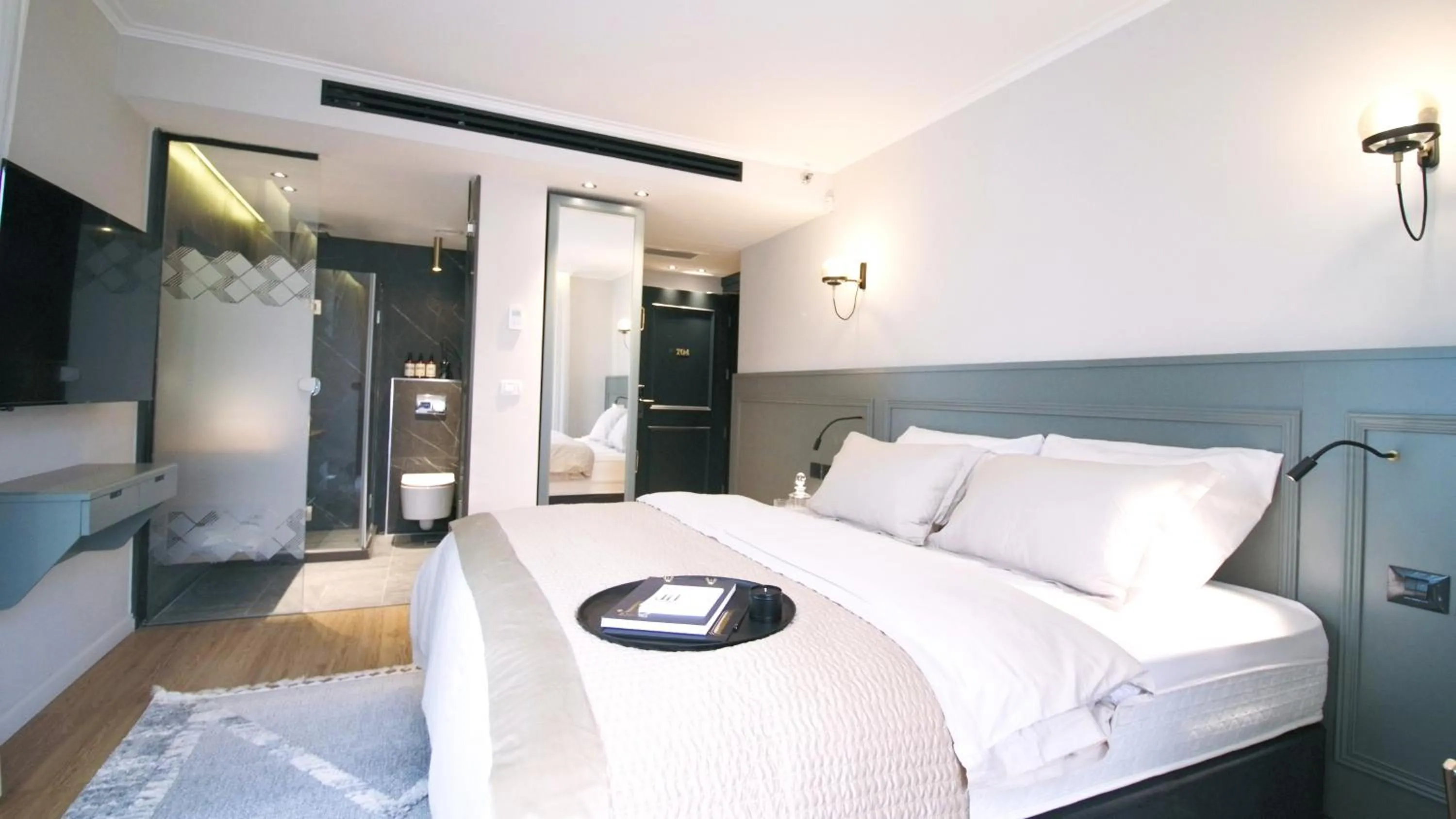 Bed in Jo Shtibel Tel-Aviv