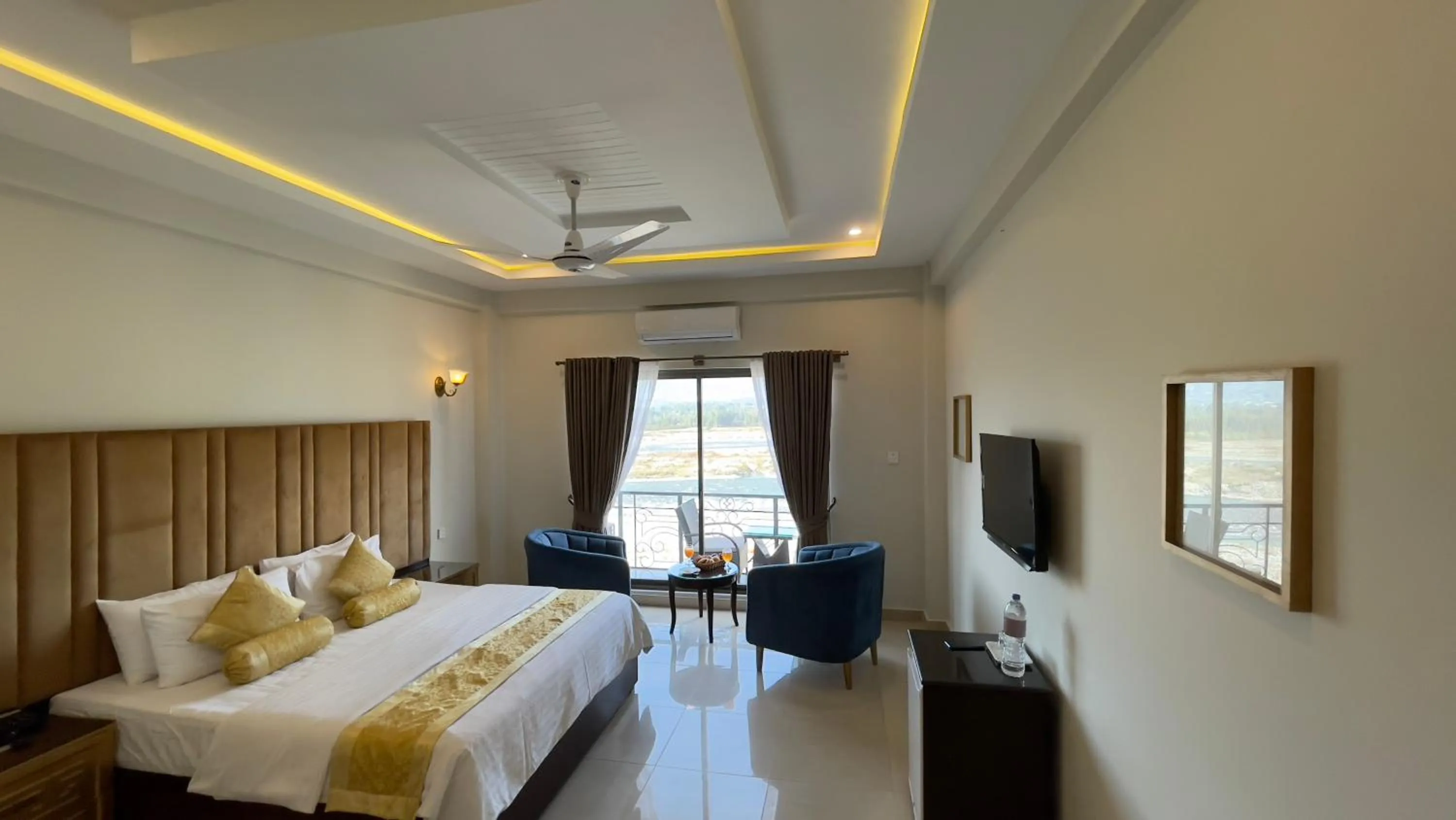 Photo of the whole room, Bed in Swat Palace Hotel By Northin