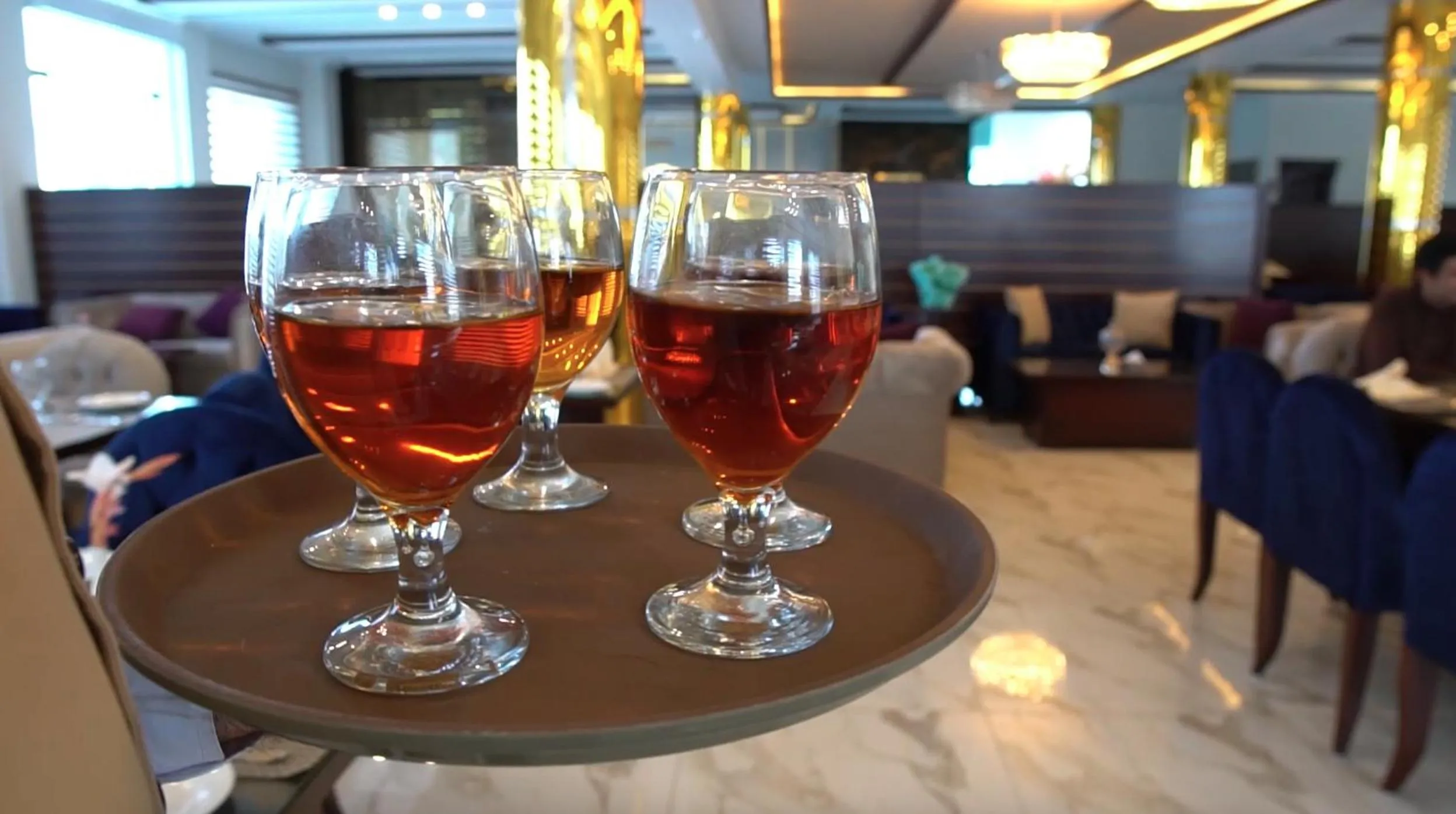 Restaurant/places to eat in Swat Palace Hotel By Northin