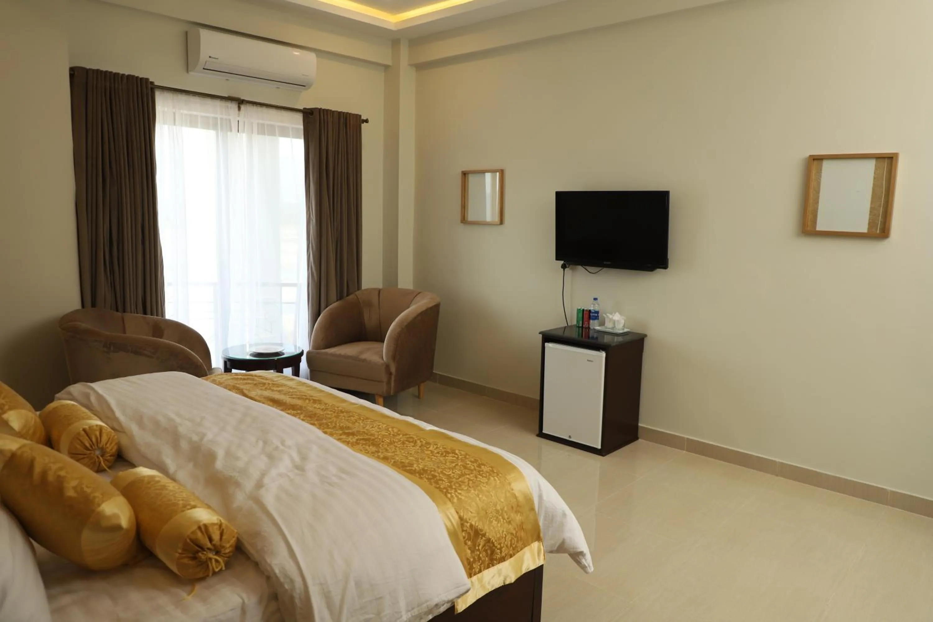 Bedroom, Bed in Swat Palace Hotel By Northin