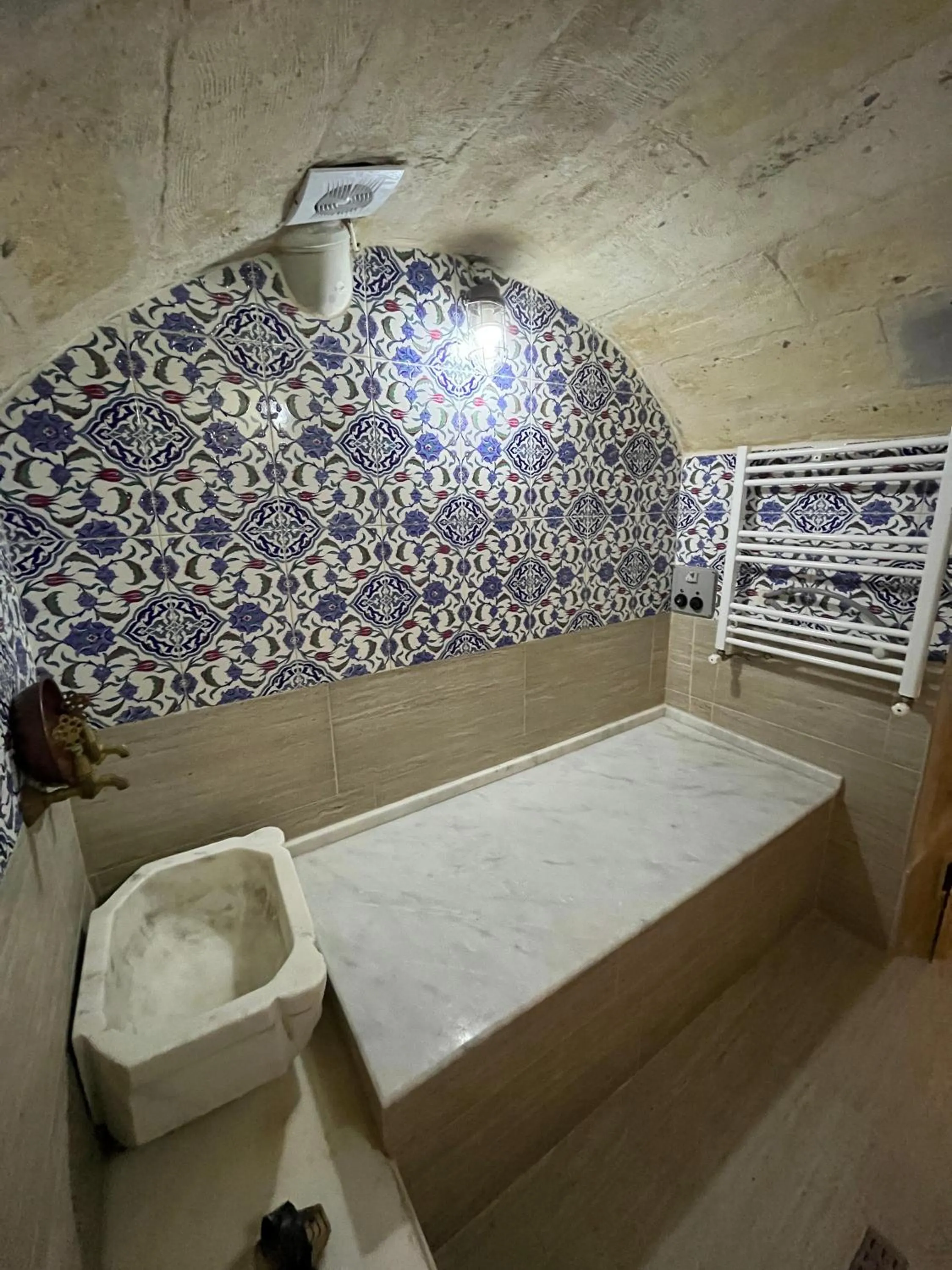 Zuwinasa House Hotel