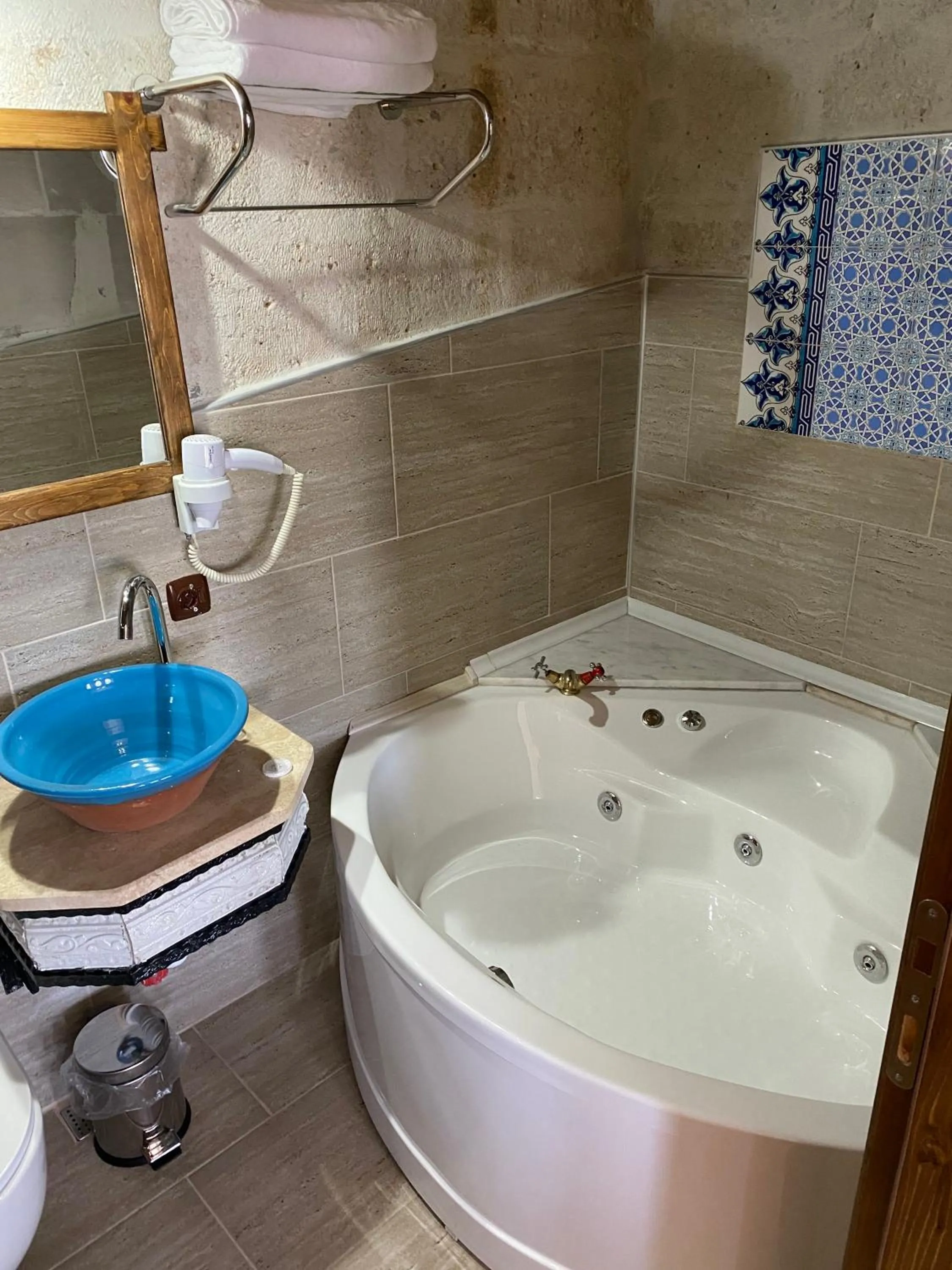 Zuwinasa House Hotel