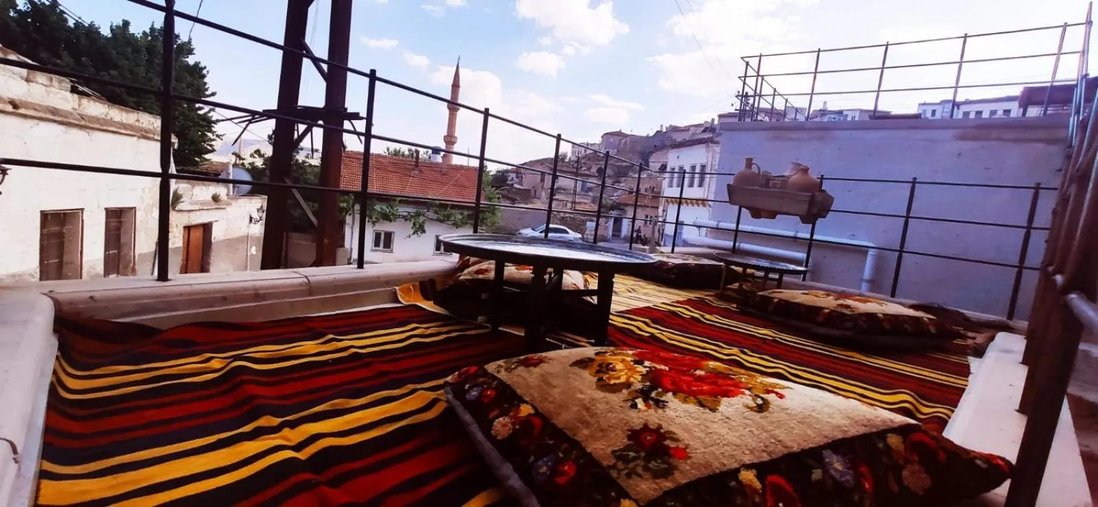 Zuwinasa House Hotel