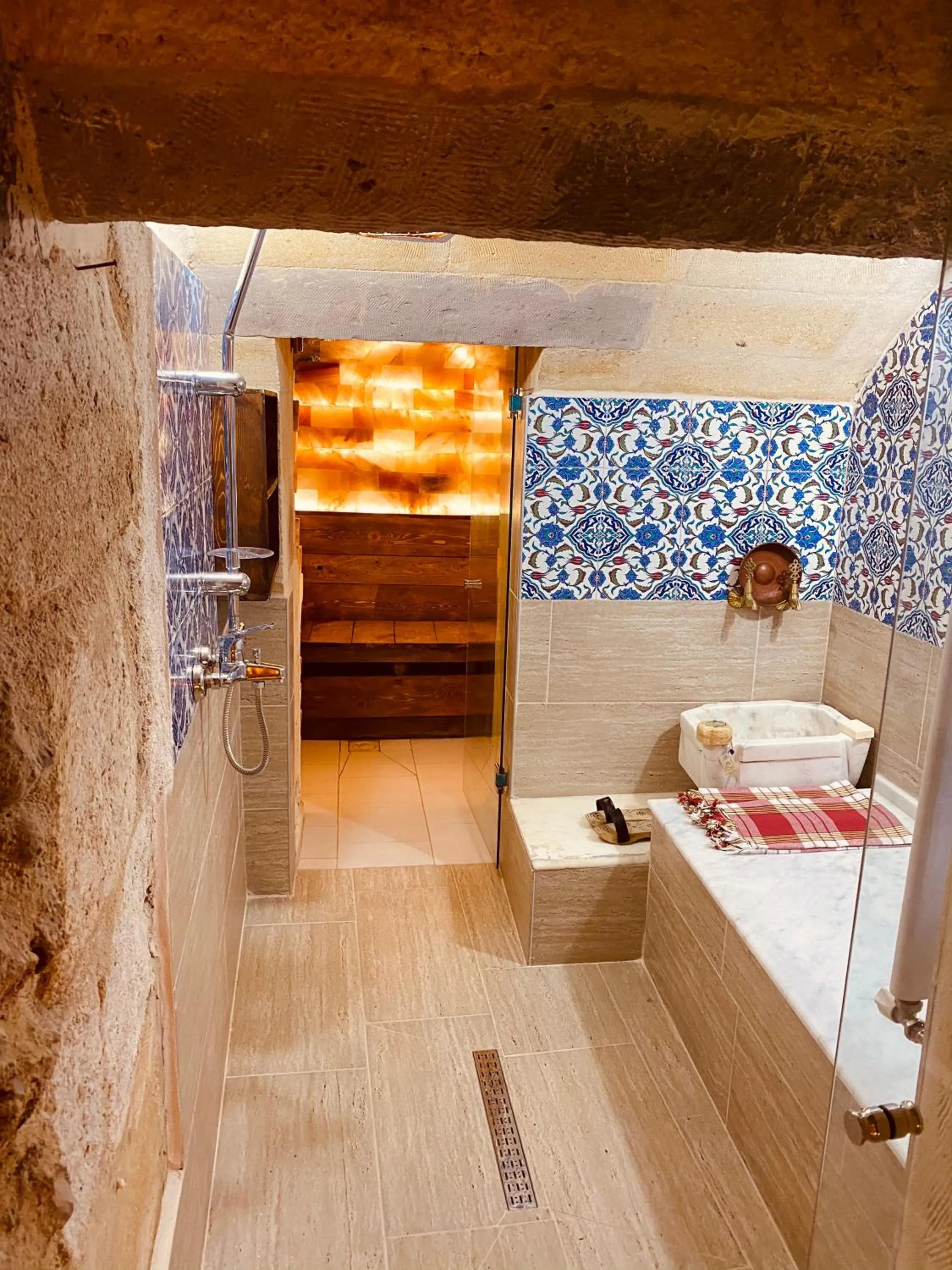 Zuwinasa House Hotel