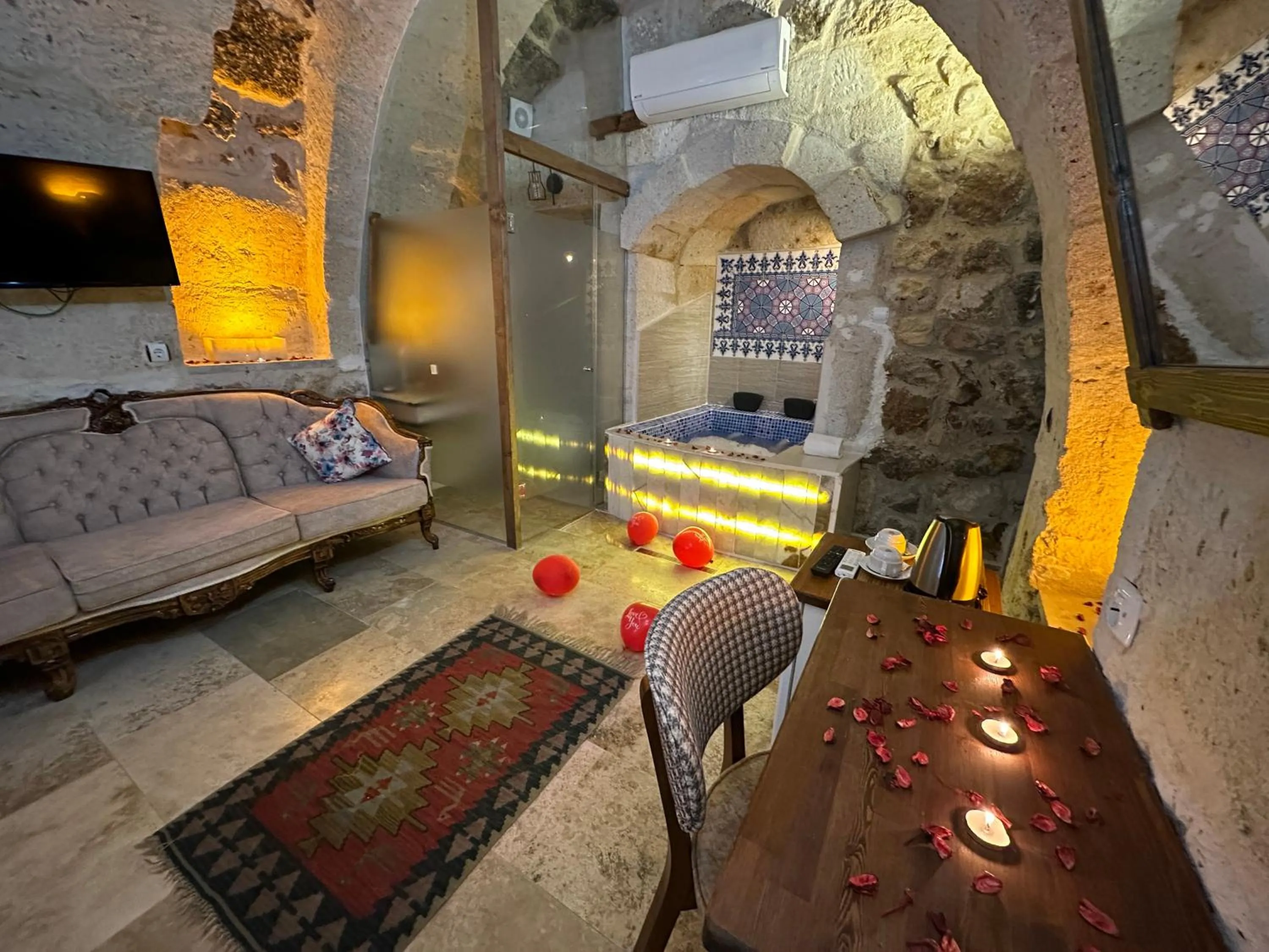 Zuwinasa House Hotel