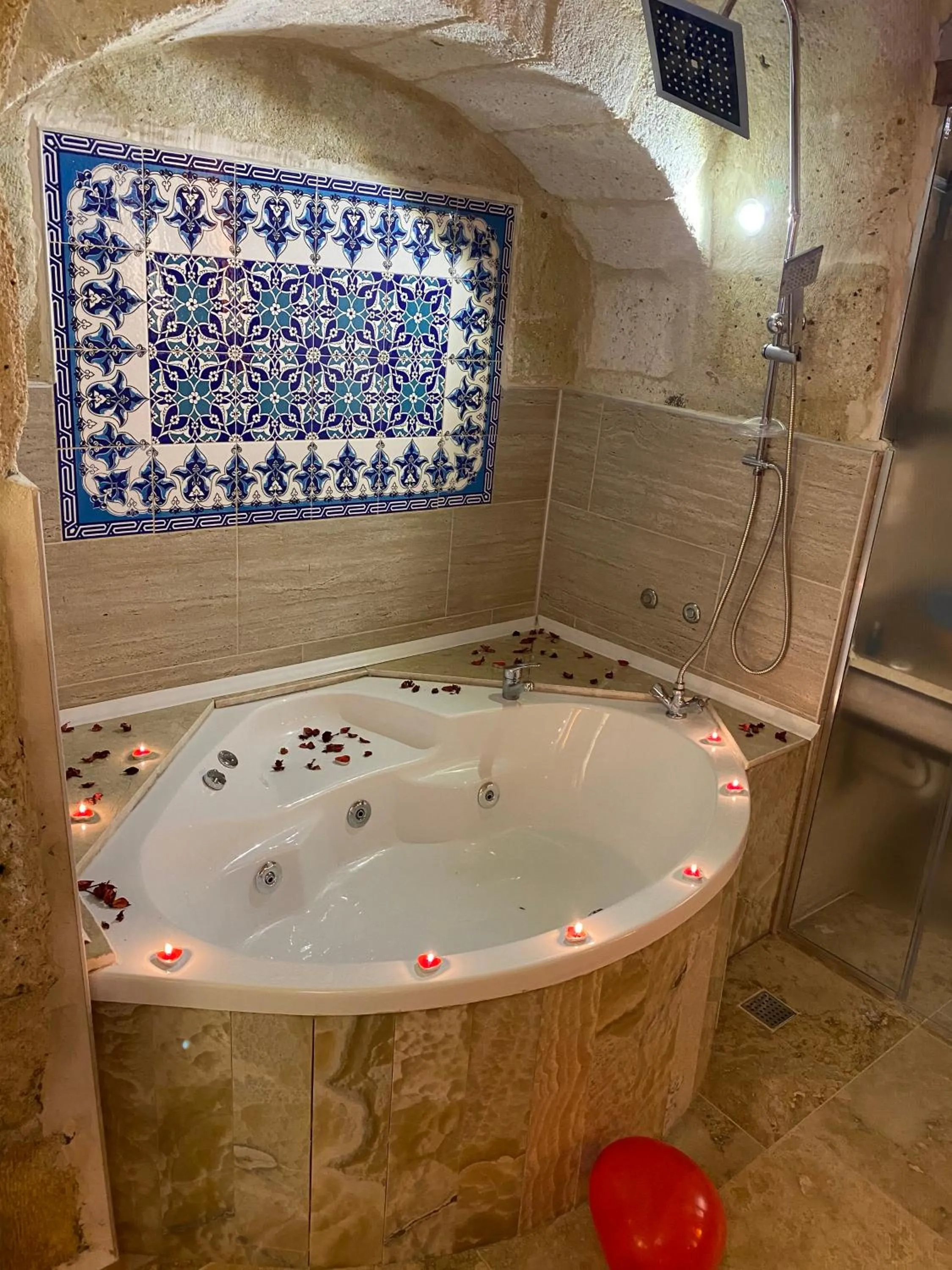 Zuwinasa House Hotel