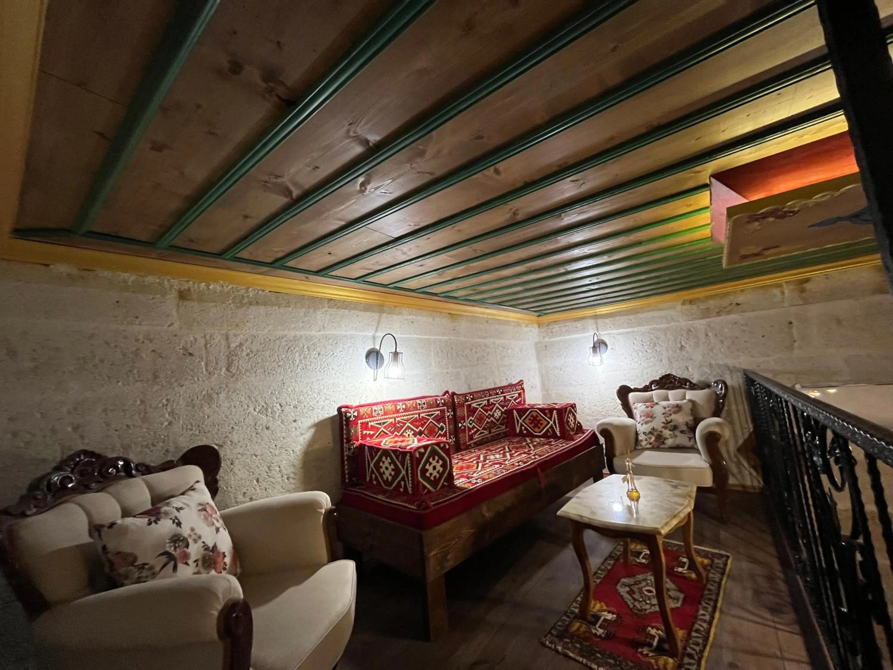 Zuwinasa House Hotel