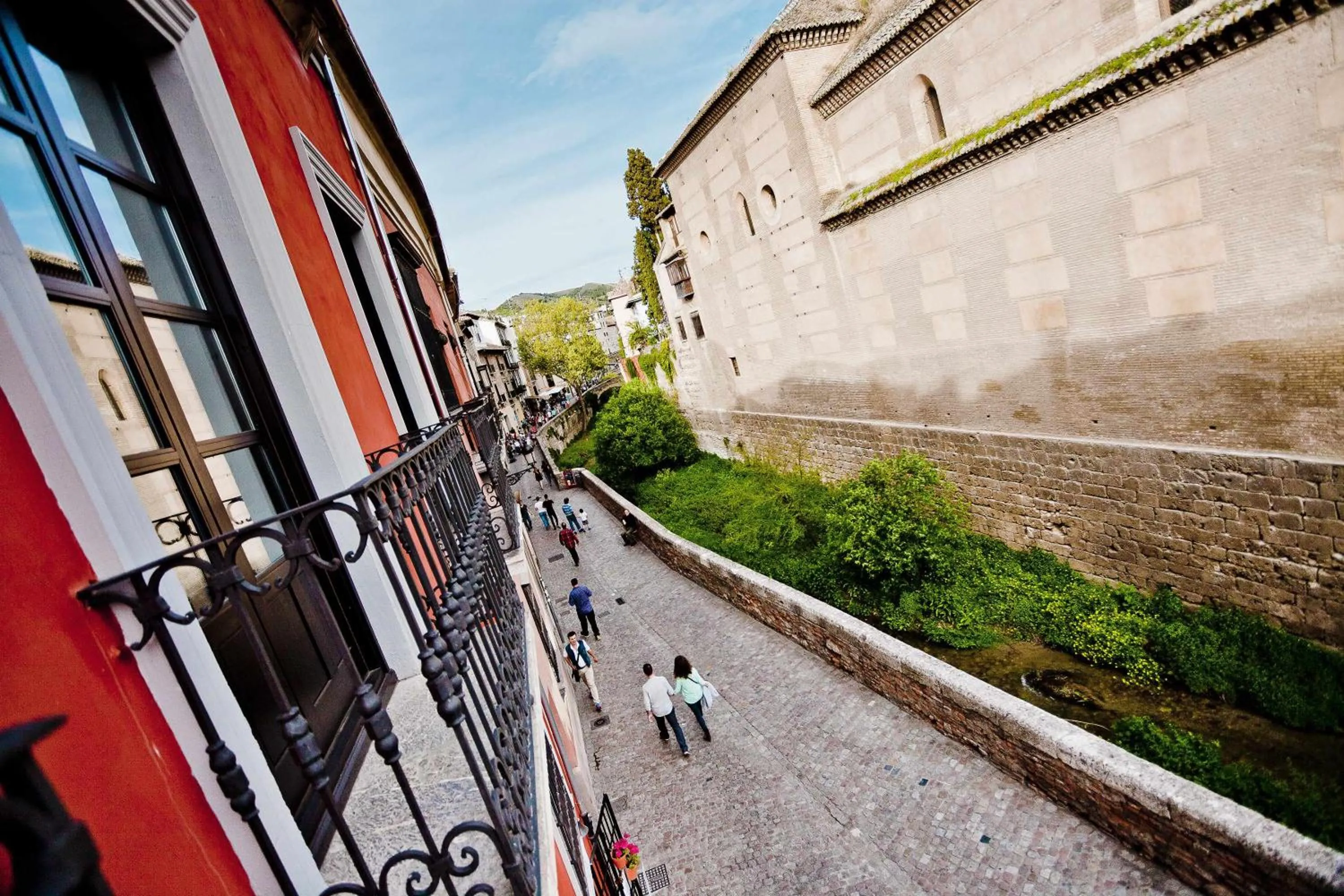 Property building in Casa Miravalle Darro