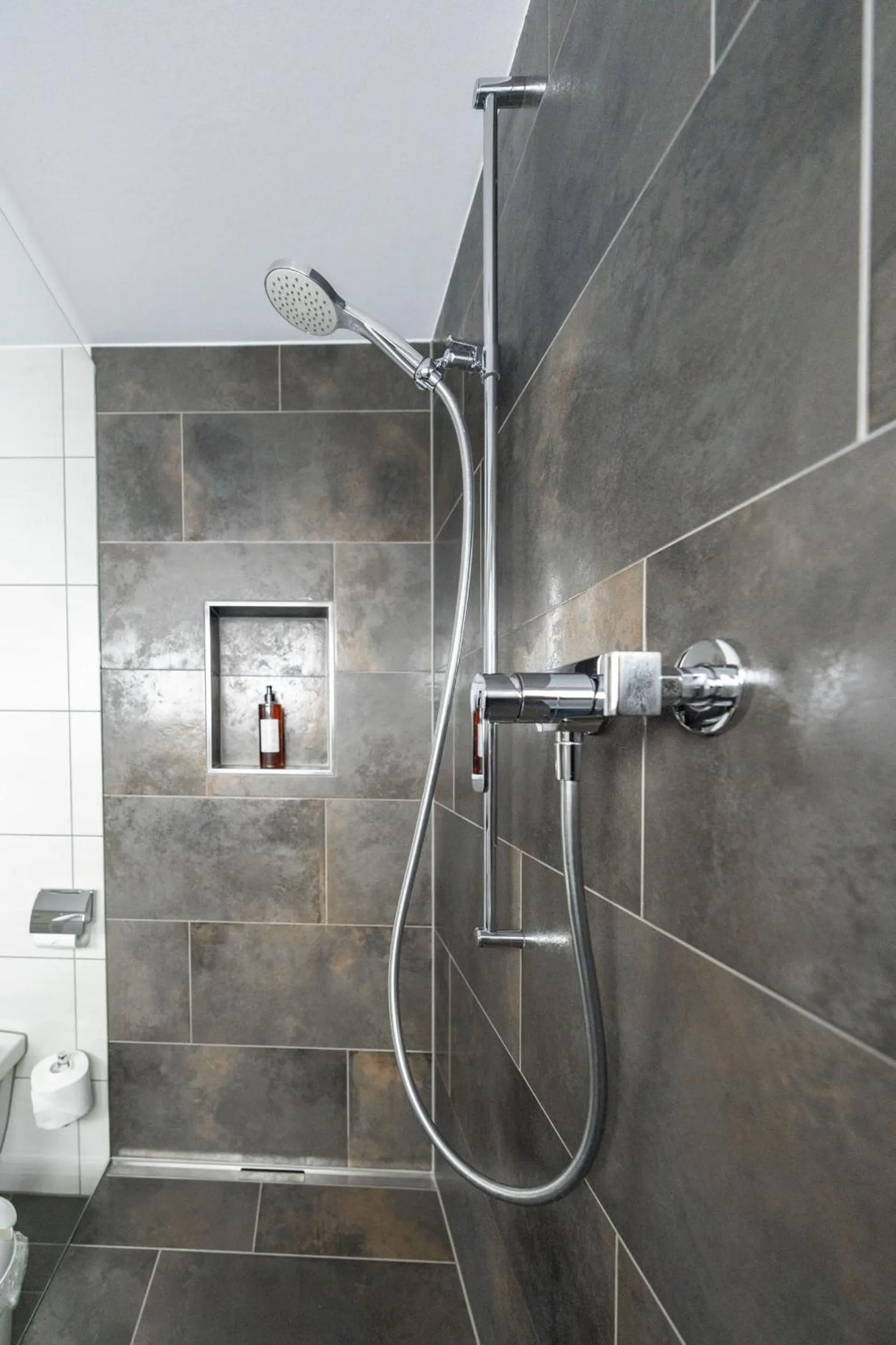 Shower in Hotel Säntis