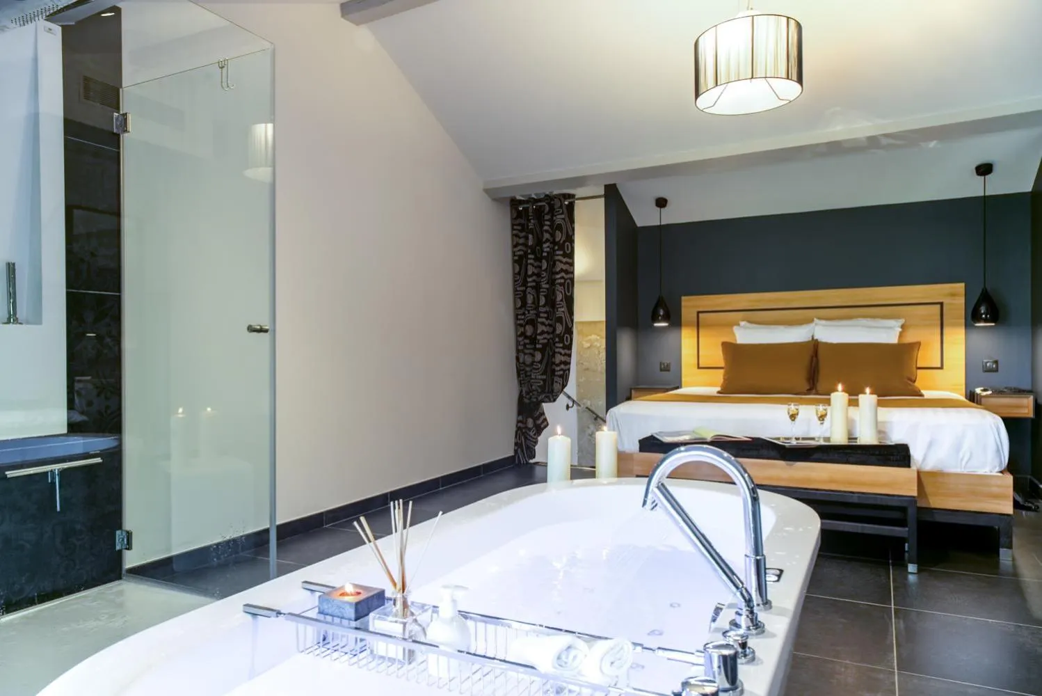 Bed in Chambres d'hôtes Domaine de Nazère