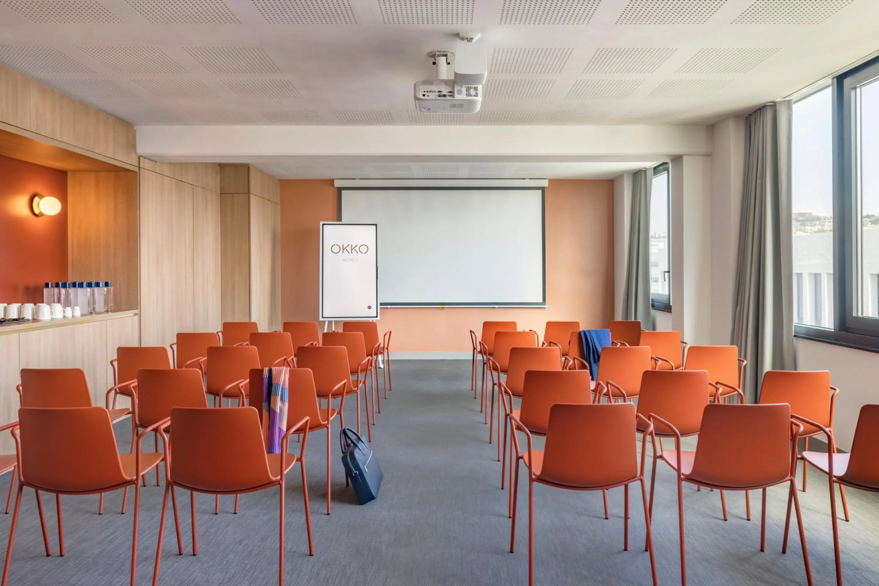 Banquet/Function facilities in OKKO Hotels Nice Aéroport