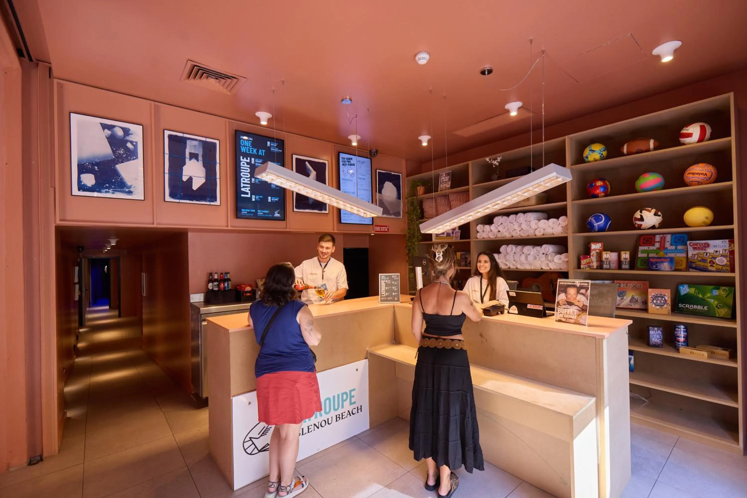 Lobby or reception in Latroupe Poblenou Beach